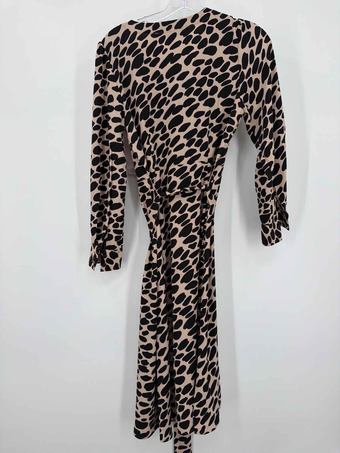 Pre-Owned Loft Black Size 2 Short Long Sleeve Dress | True Fashionistas.