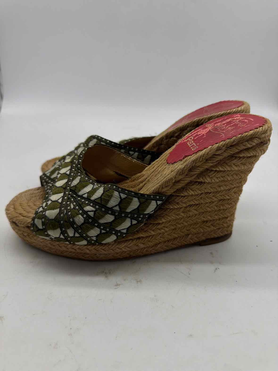 Pre-Owned Christian Louboutin Green Size 36 Wedge Heels | True Fashionistas.