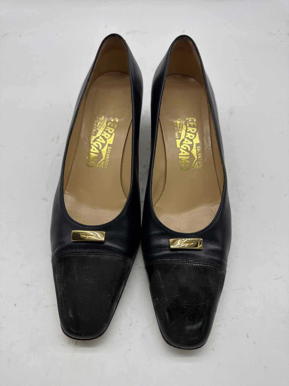 Pre-Owned Salvatore Ferragamo Navy Size 8.5 Block Heel Heels | True Fashionistas.