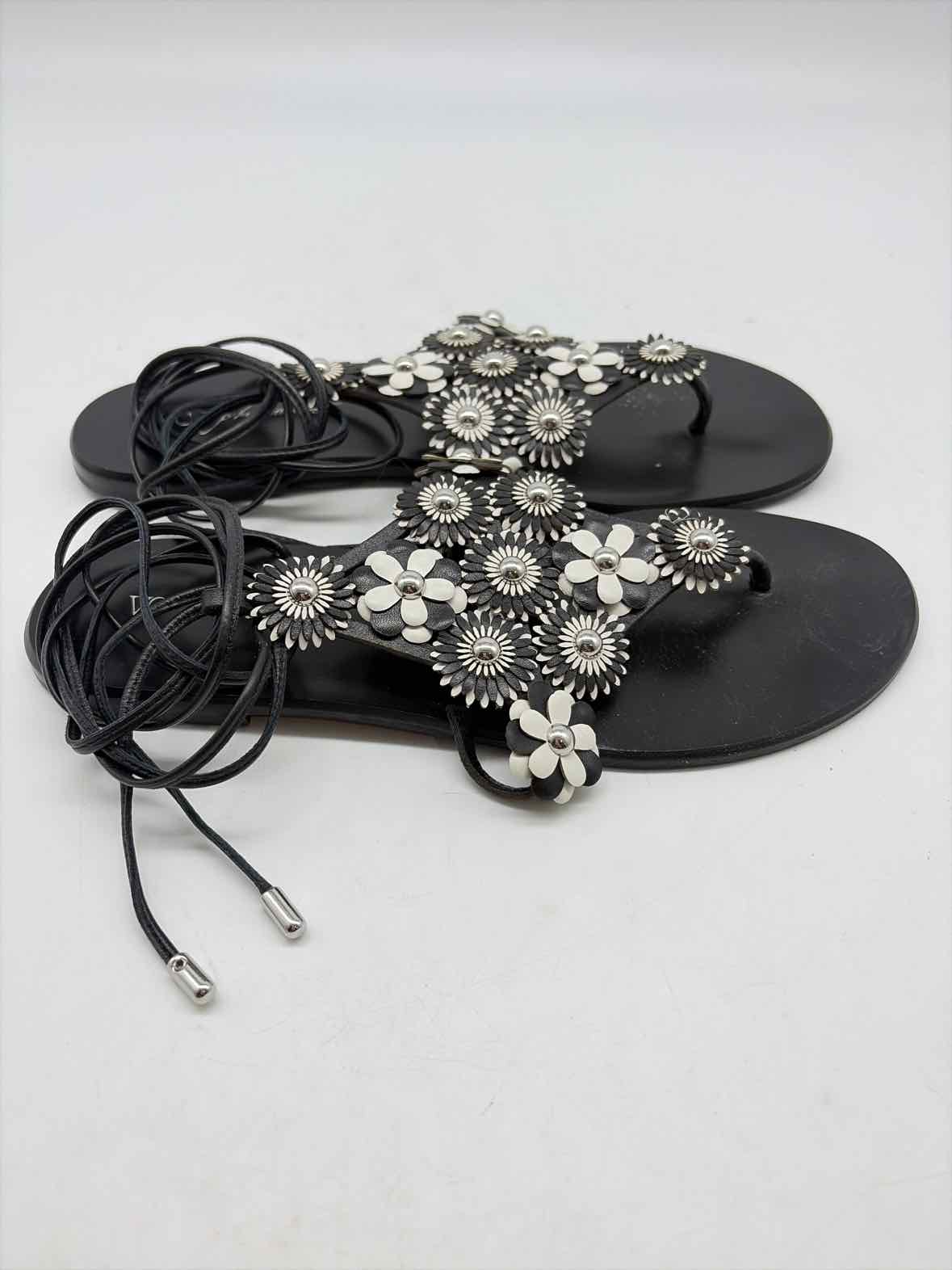 VC John Camuto Black Size 7 Strappy Sandals | True Fashionistas.