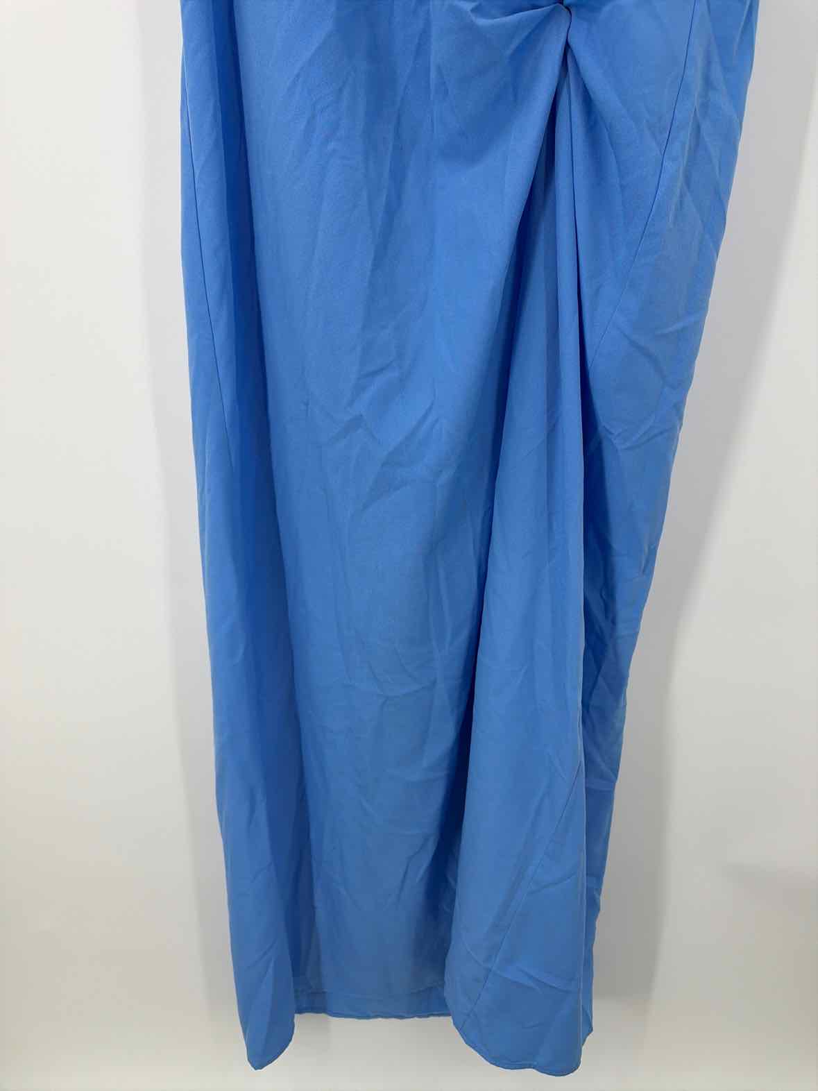 Pre-Owned Sail To Sable Blue Size XXL Long Sleeveless Dress | True Fashionistas.