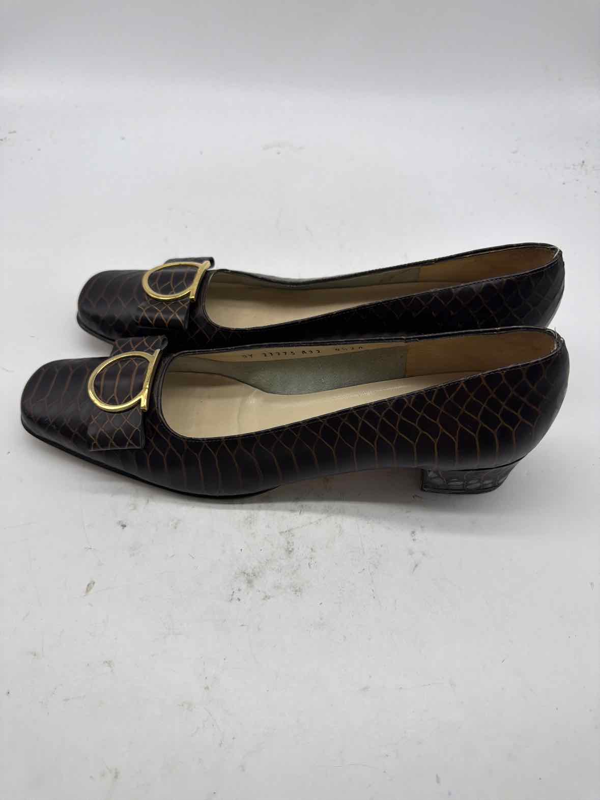 Pre-Owned Salvatore Ferragamo Brown Size 9.5 Block Heel Heels | True Fashionistas.