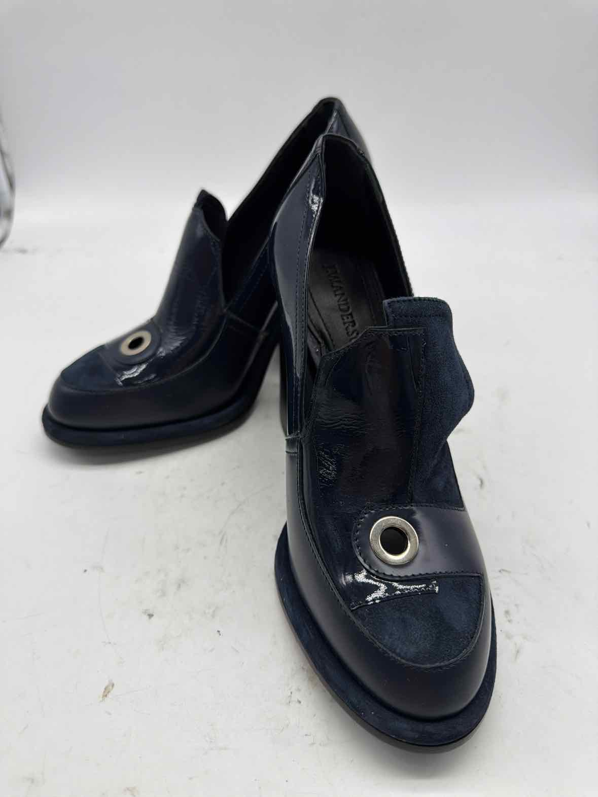 Pre-Owned JW Anderson Navy Size 7 Oxford Heels | True Fashionistas.