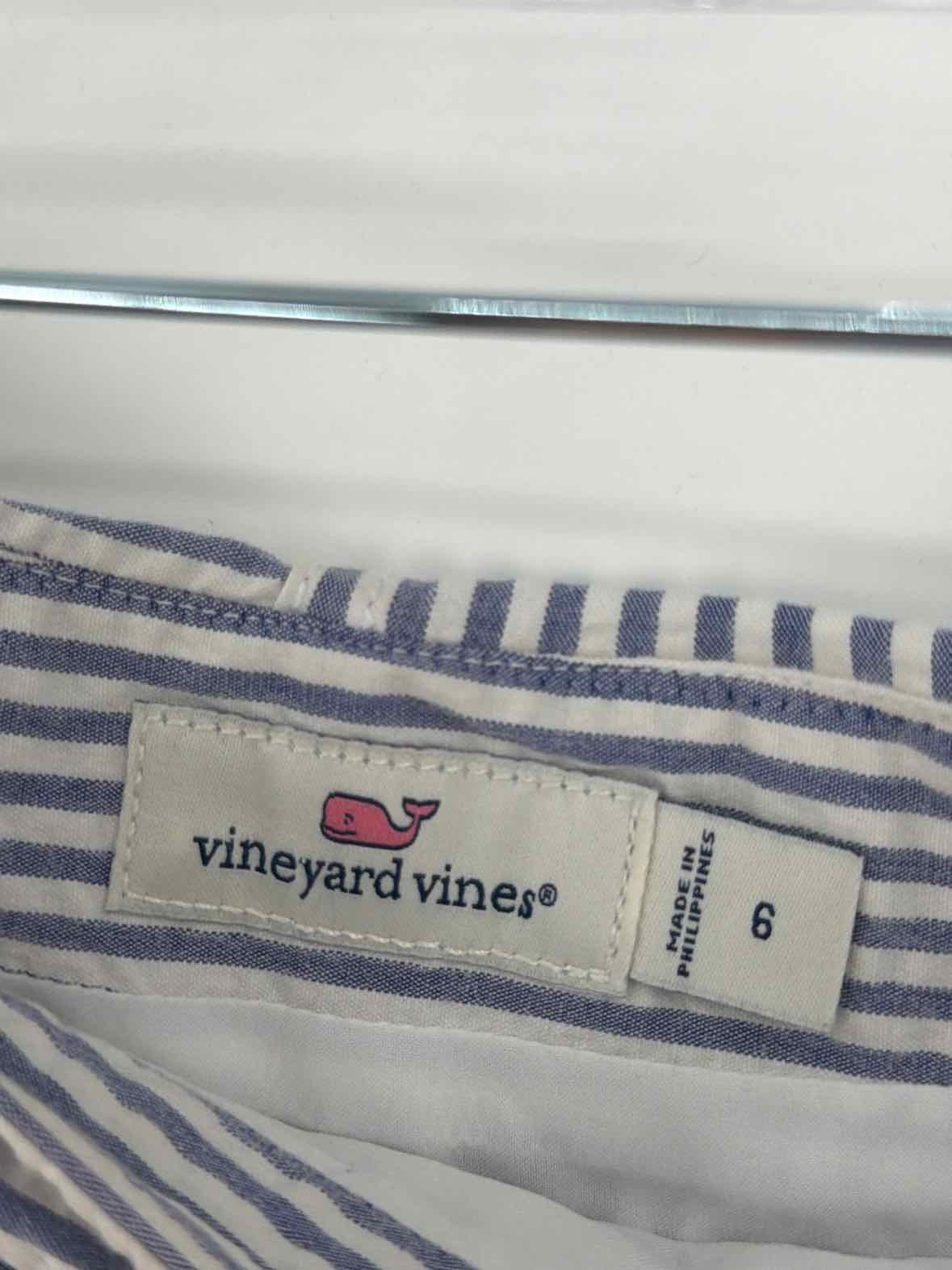 Pre-Owned Vineyard Vines Blue Size 6 Stripe Mini Skirt | True Fashionistas.