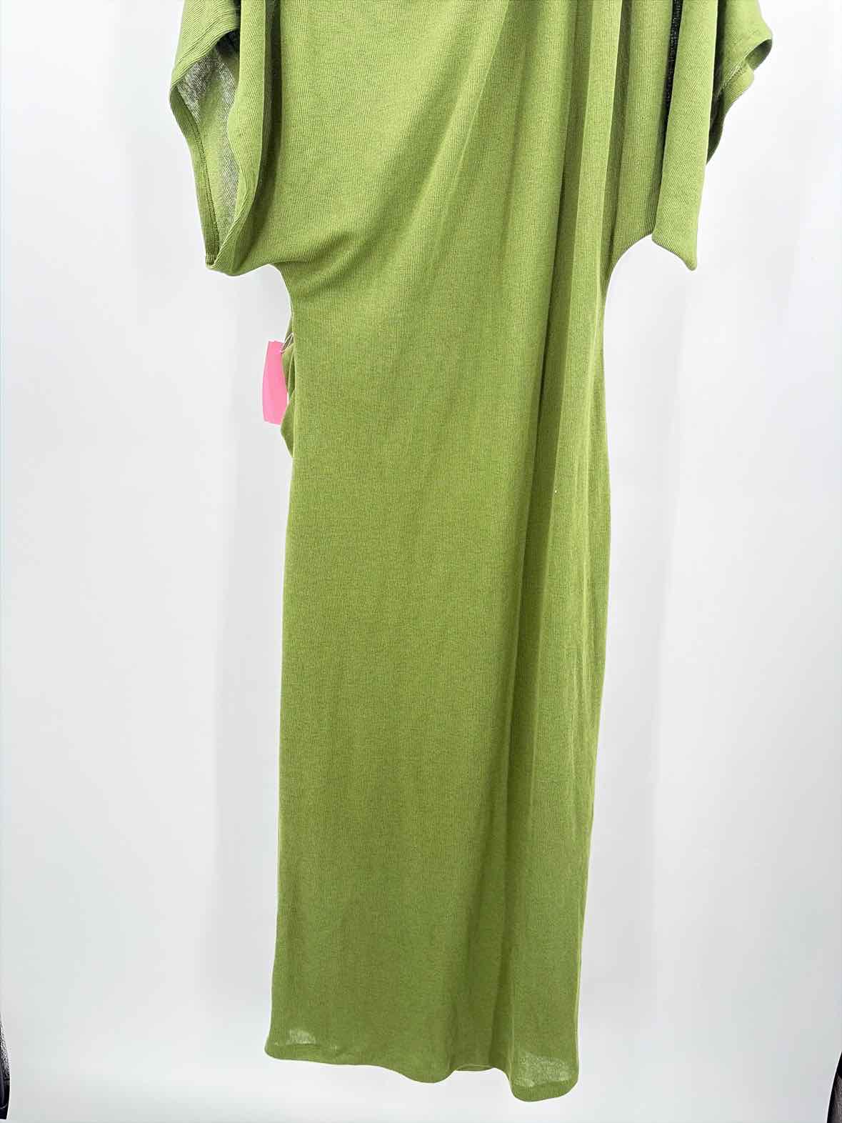 Pre-Owned Zara Green Size Large Maxi Short Sleeve Dress | True Fashionistas.