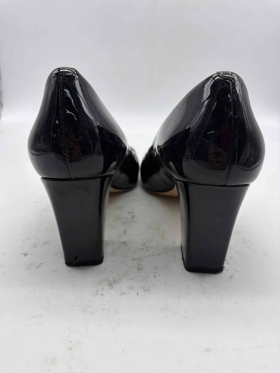 Pre-Owned Tory Burch Black Size 7 Patent Leather Pump Heels | True Fashionistas.