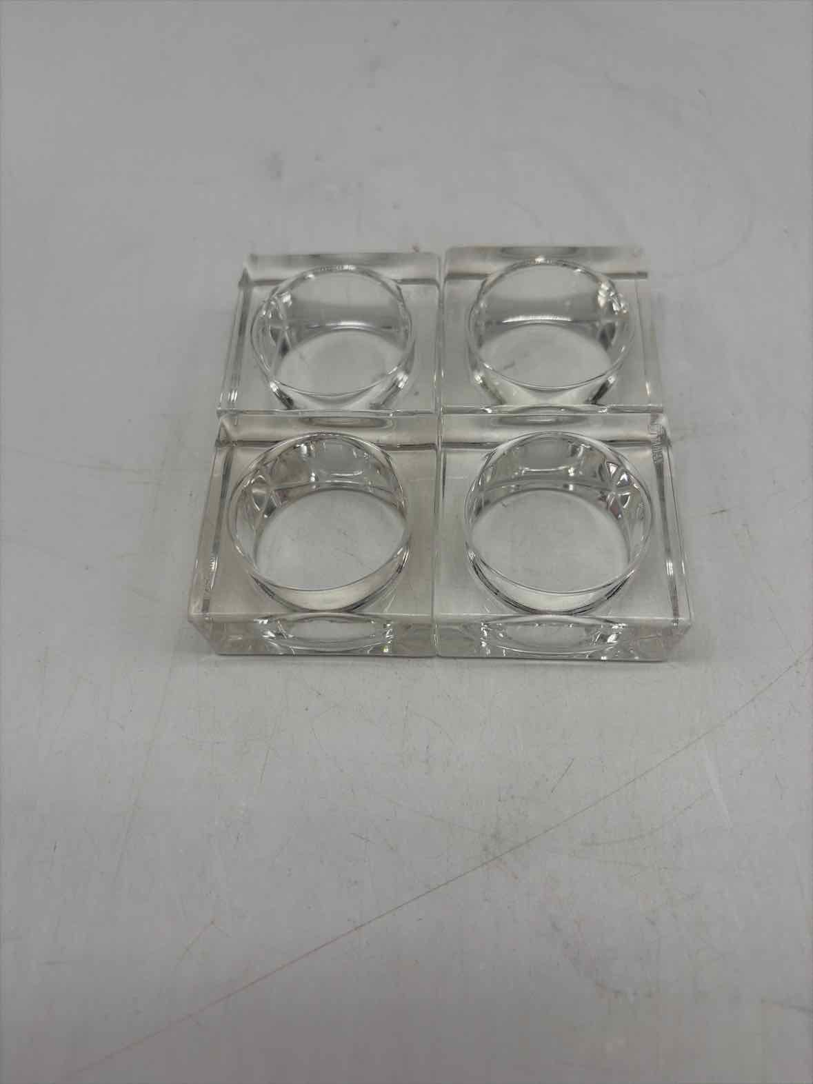 Set Of 4 Square Clear Napkin Rings | True Fashionistas.