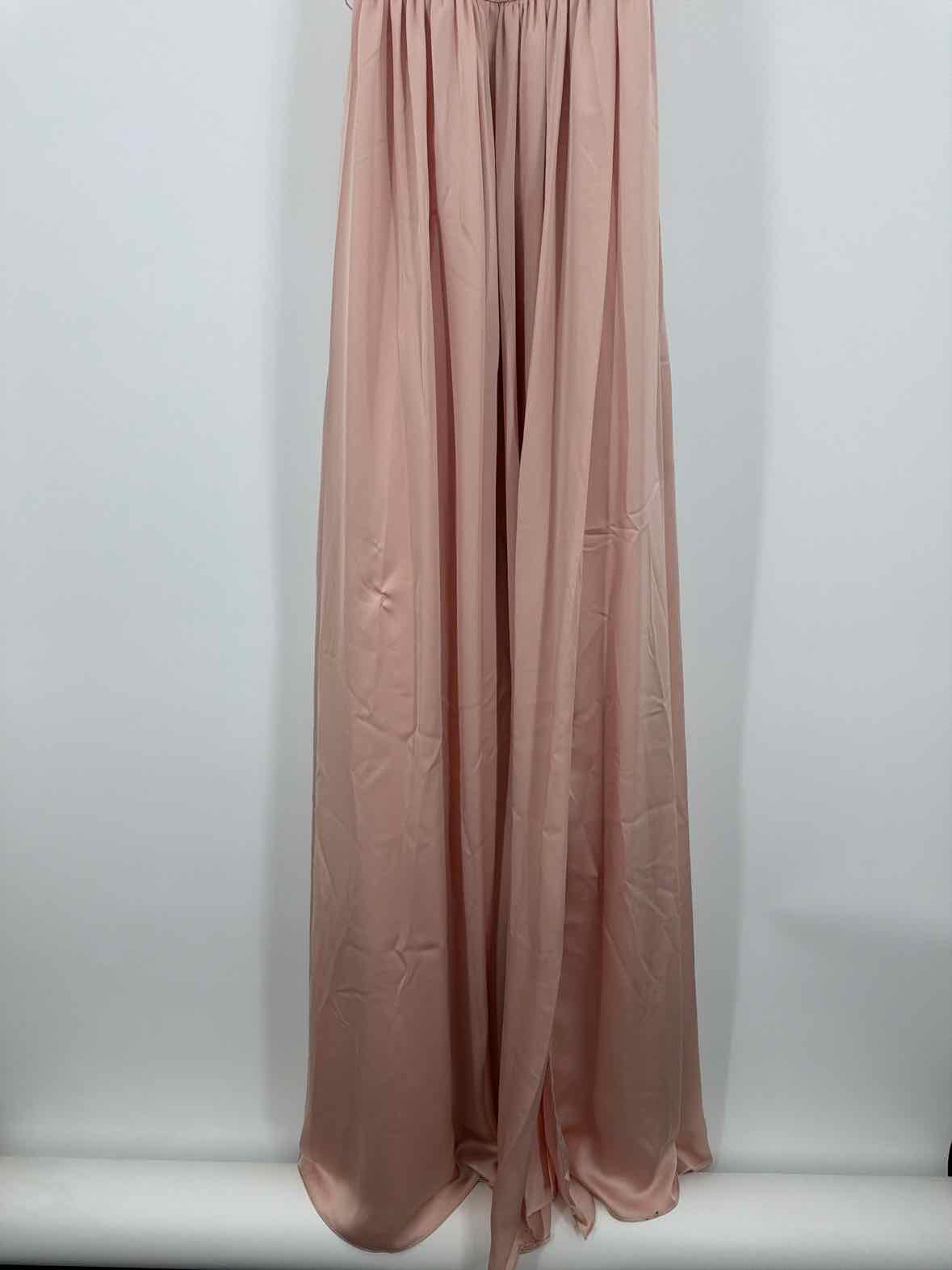 Pre-Owned White by Vera Wang Pink Size 4 Long Evening Gown | True Fashionistas.