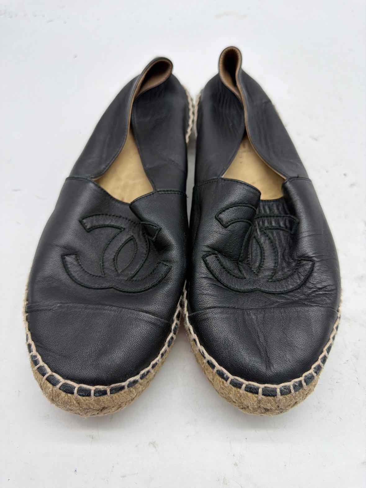 Pre-Owned Chanel Black Size 9 Leather Espadrille Flats | True Fashionistas.