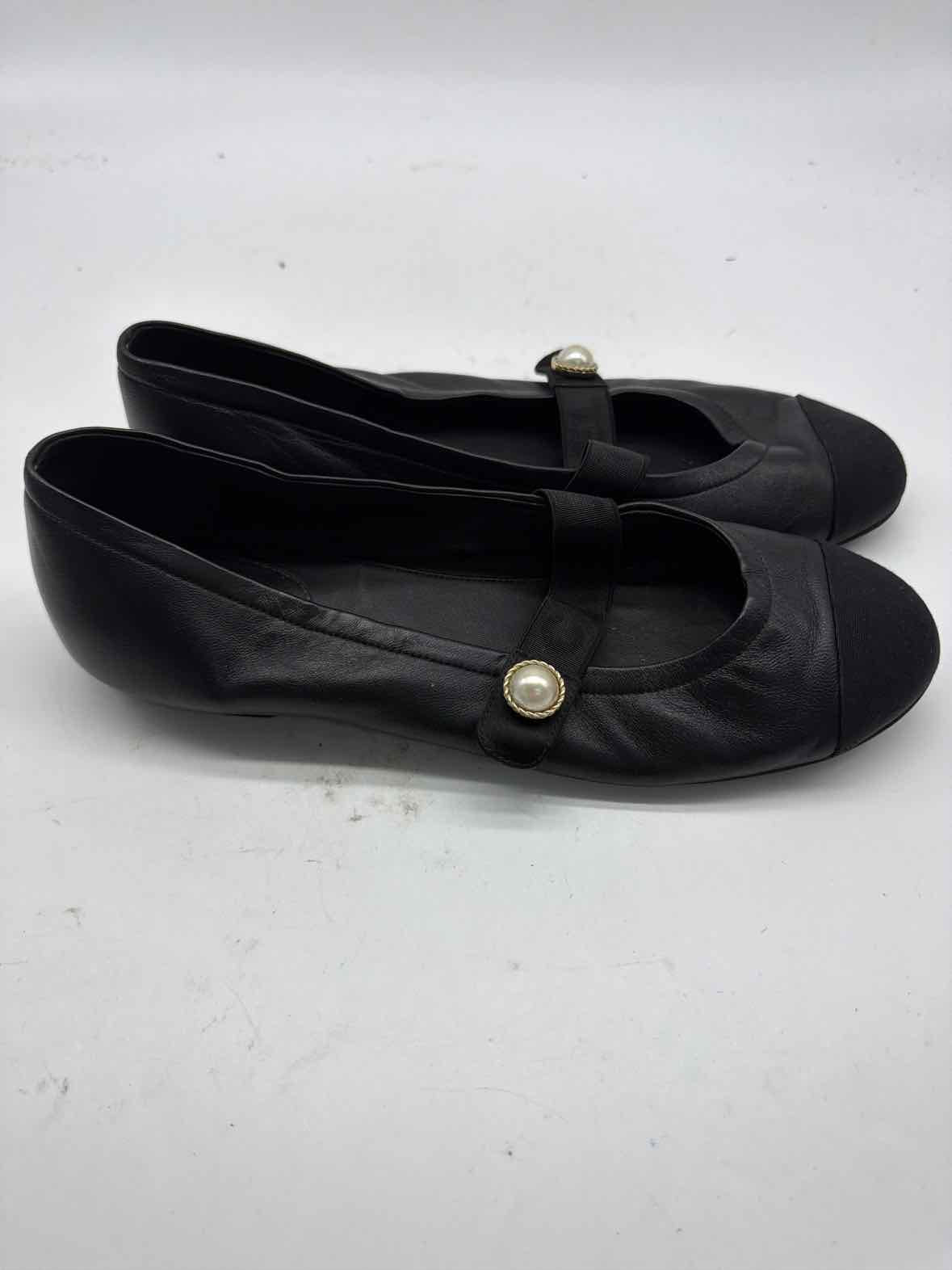 Pre-Owned Chanel Black Size 9.5 Mary Jane Flats | True Fashionistas.