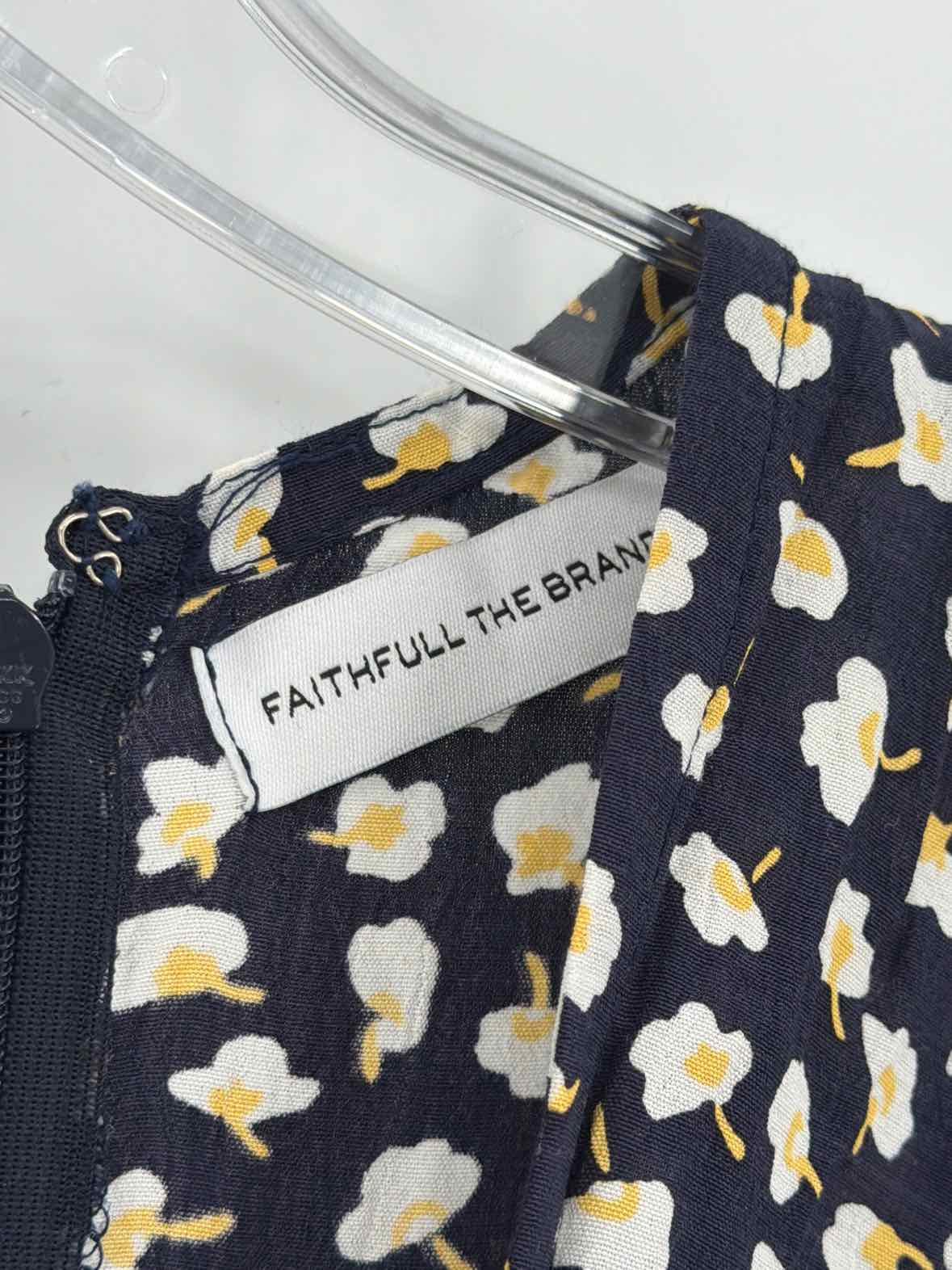 Pre-Owned Faithful The Brand Navy Size 2 Short Short Sleeve Dress | True Fashionistas.