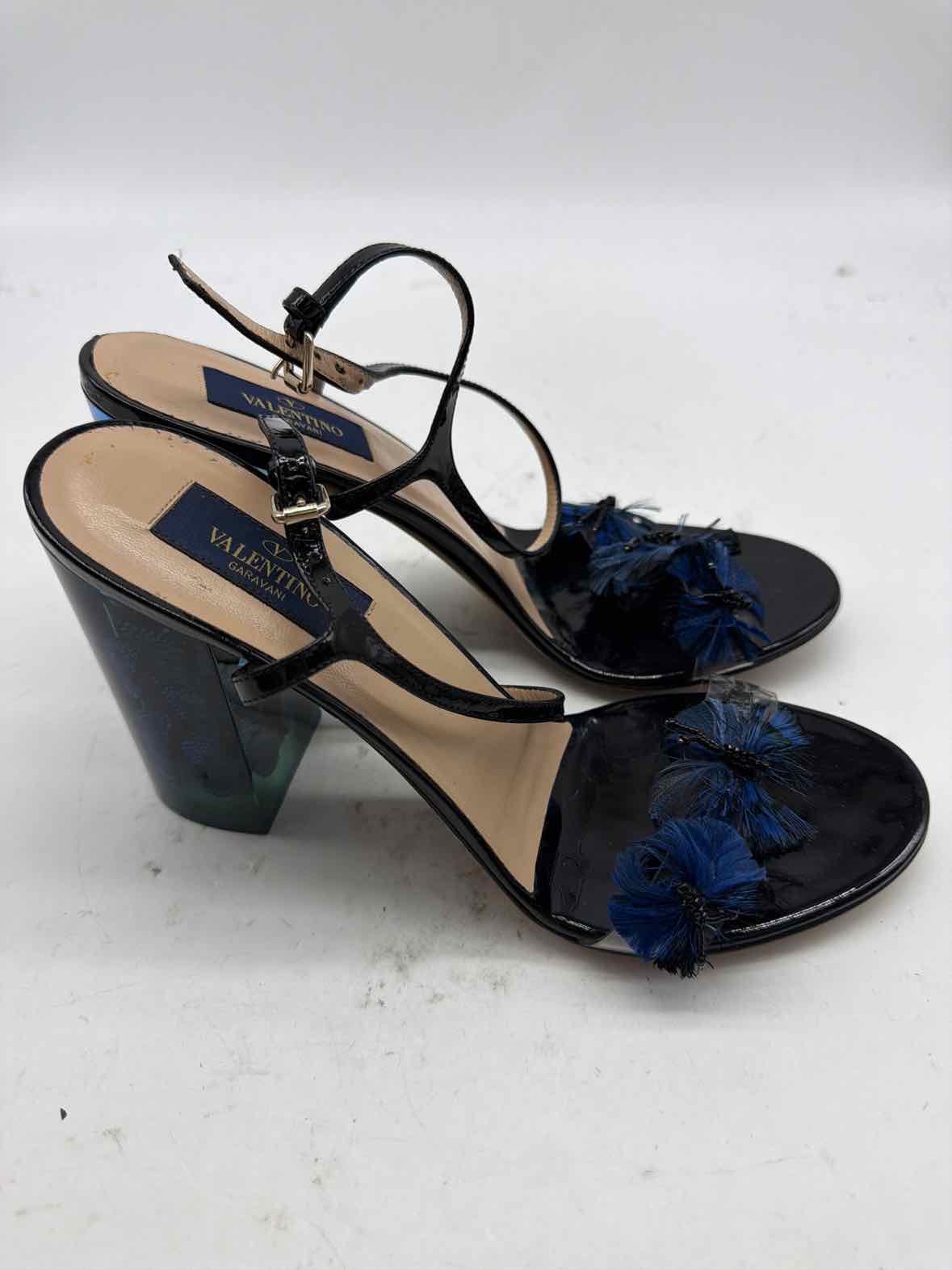 Pre-Owned Valentino Black Size 8.5 Patent Leather Strappy Heels | True Fashionistas.
