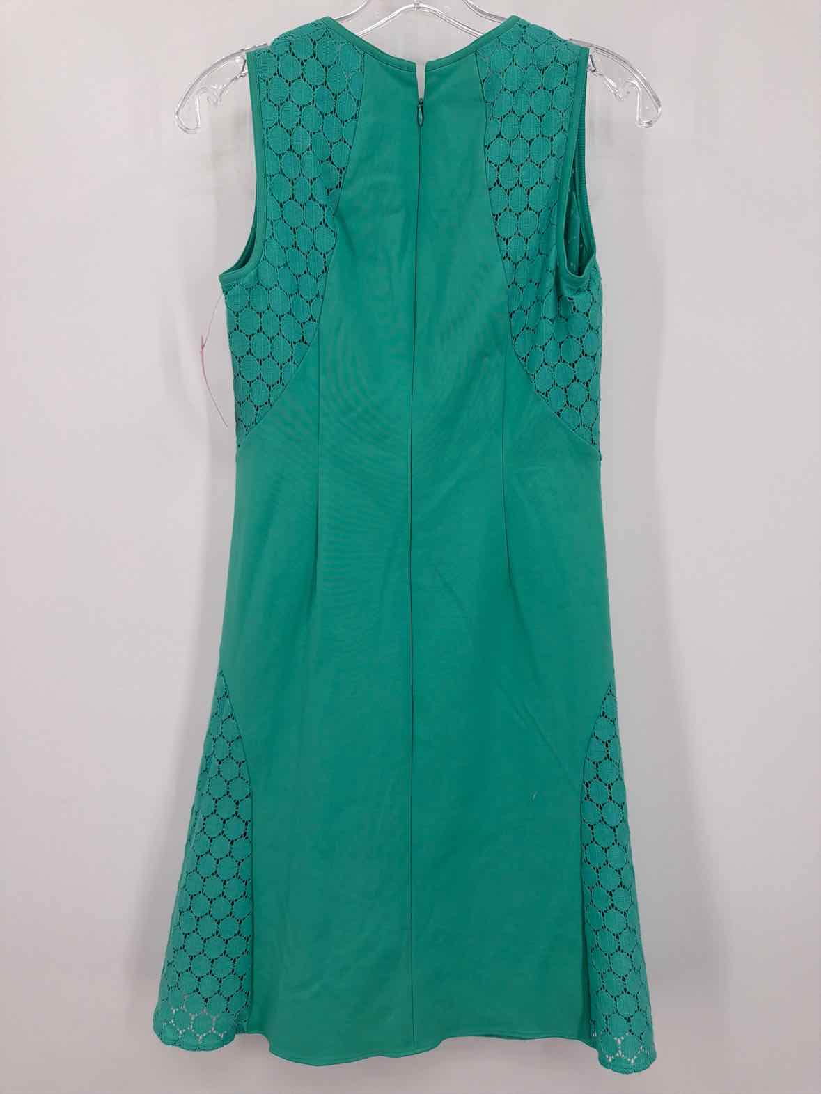 Pre-Owned Akris Punto Green Size 43 Short Sleeveless Dress | True Fashionistas.