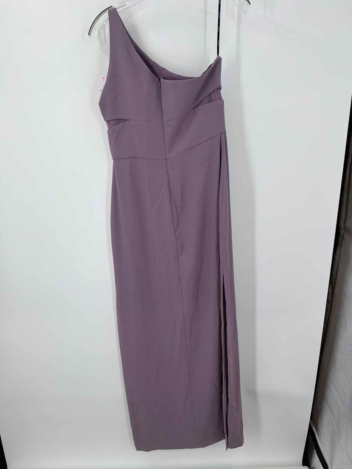 Pre-Owned Vera Wang Purple Size 10 1 Shoulder Long Evening Gown | True Fashionistas.