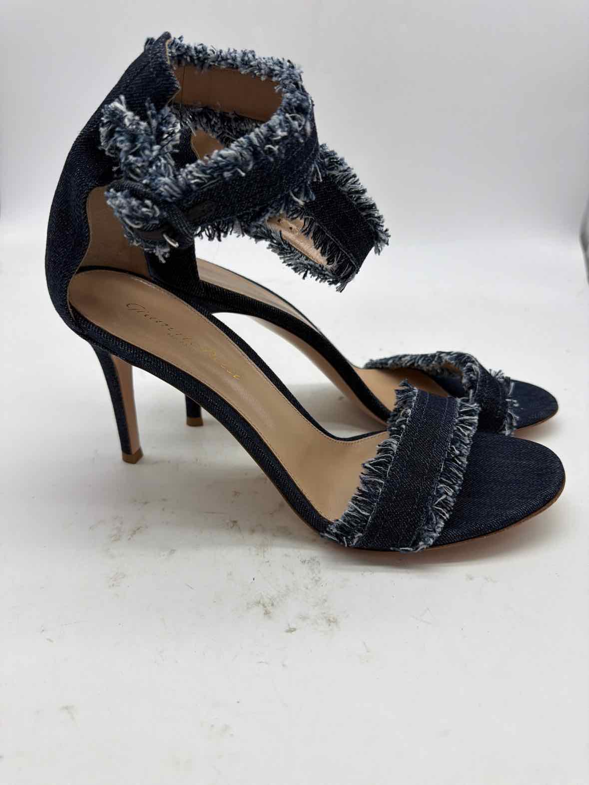 Pre-Owned Gianvito Rossi Blue Size 9 Denim Ankle Strap Heels | True Fashionistas.