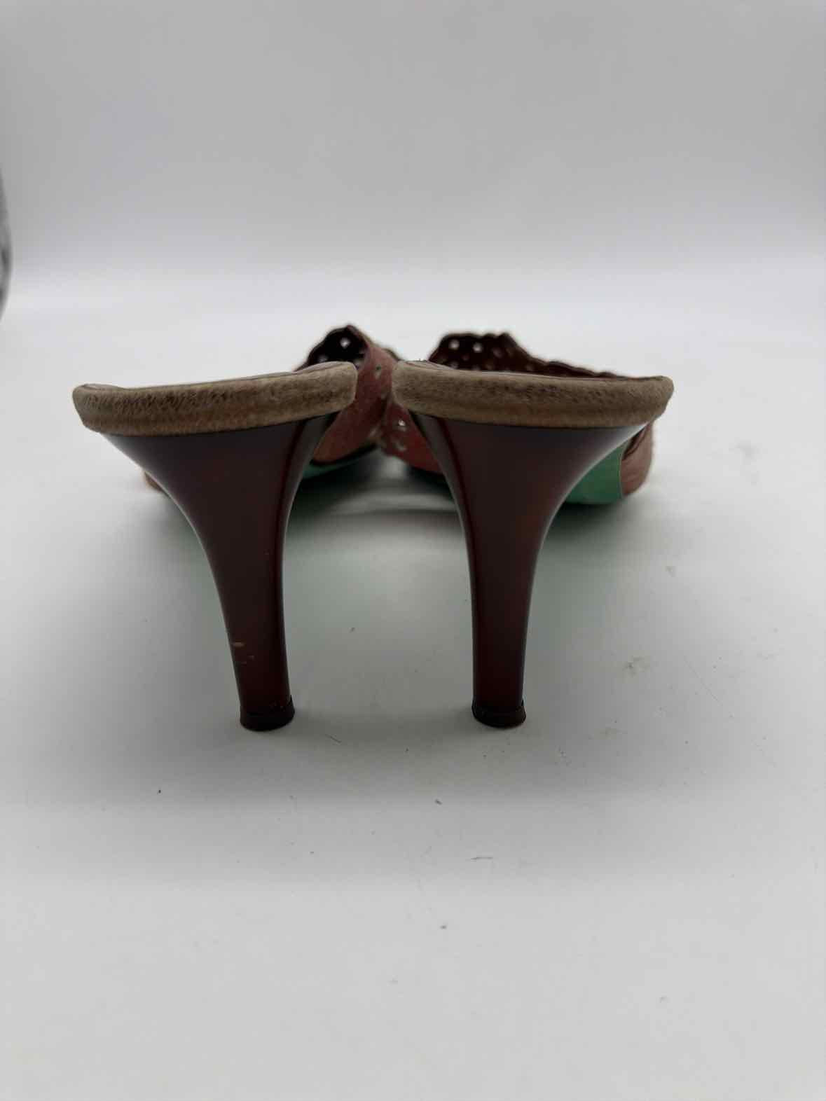 Pre-Owned Donald Pliner Tan Size 7.5 Mule Heels | True Fashionistas.