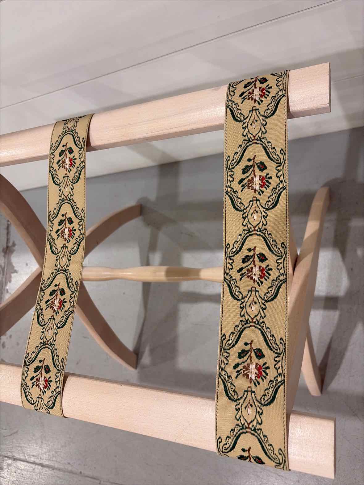Sheibe Luggage Rack | True Fashionistas.