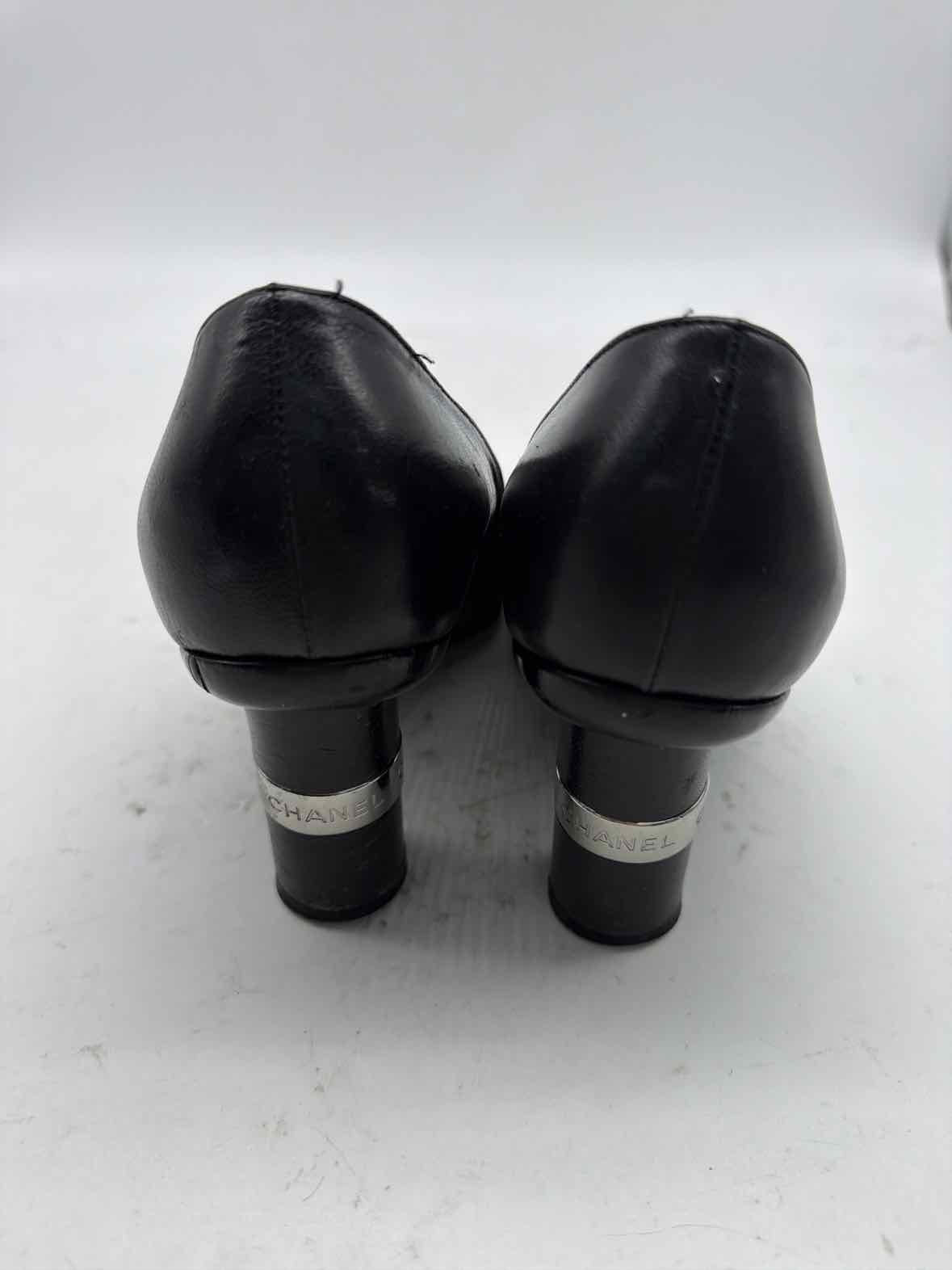 Pre-Owned Chanel Black Size 7.5 Pump Heels | True Fashionistas.