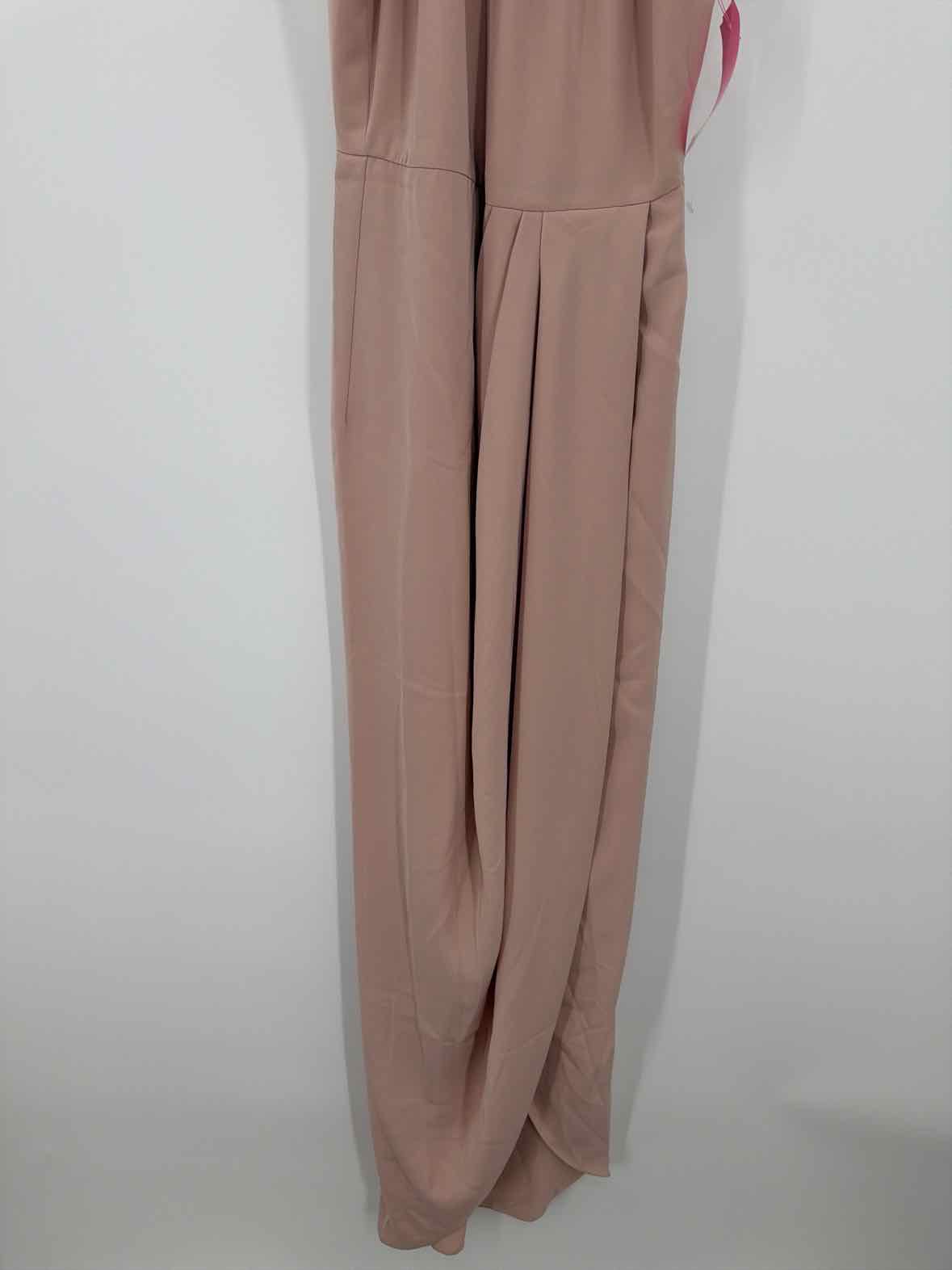 Pre-Owned Shona Joy Tan Size 2 Long Sleeveless Dress | True Fashionistas.