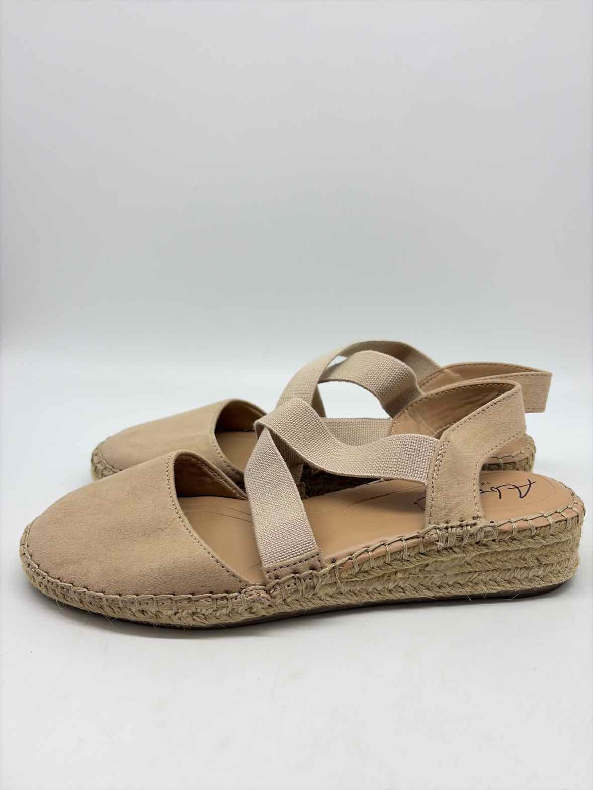 Abella Tan Size 6.5 Strappy Flats | True Fashionistas.