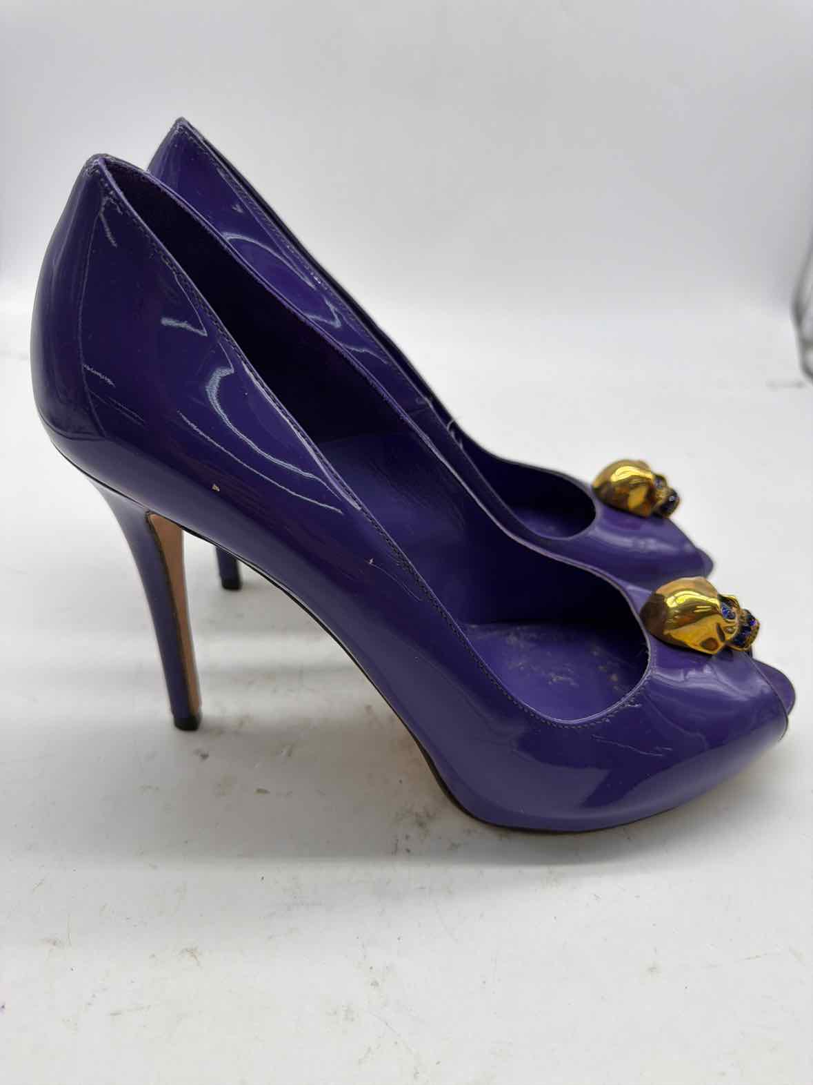 Pre-Owned Alexander McQueen Purple Size 9 Patent Leather Peep Toe Heels | True Fashionistas.