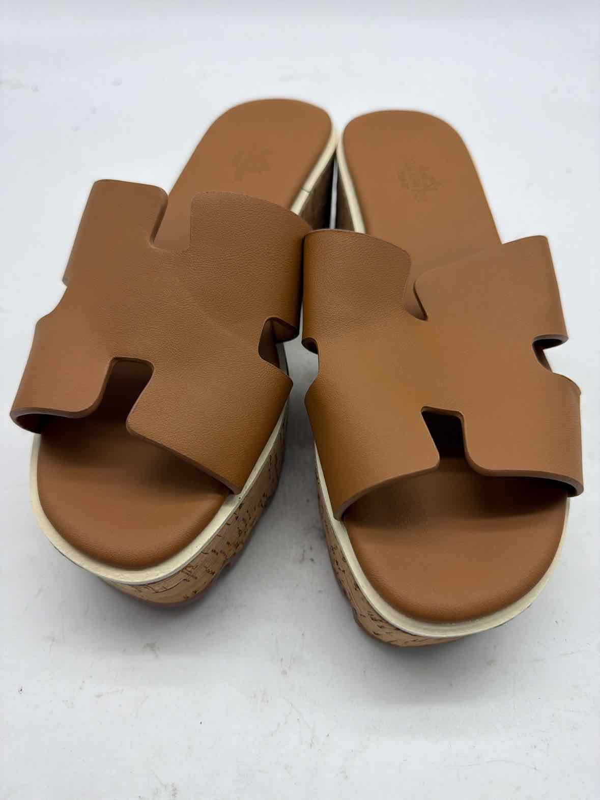 Pre-Owned Hermes Tan Size 6 Eze 30 Sandal Sandals | True Fashionistas.