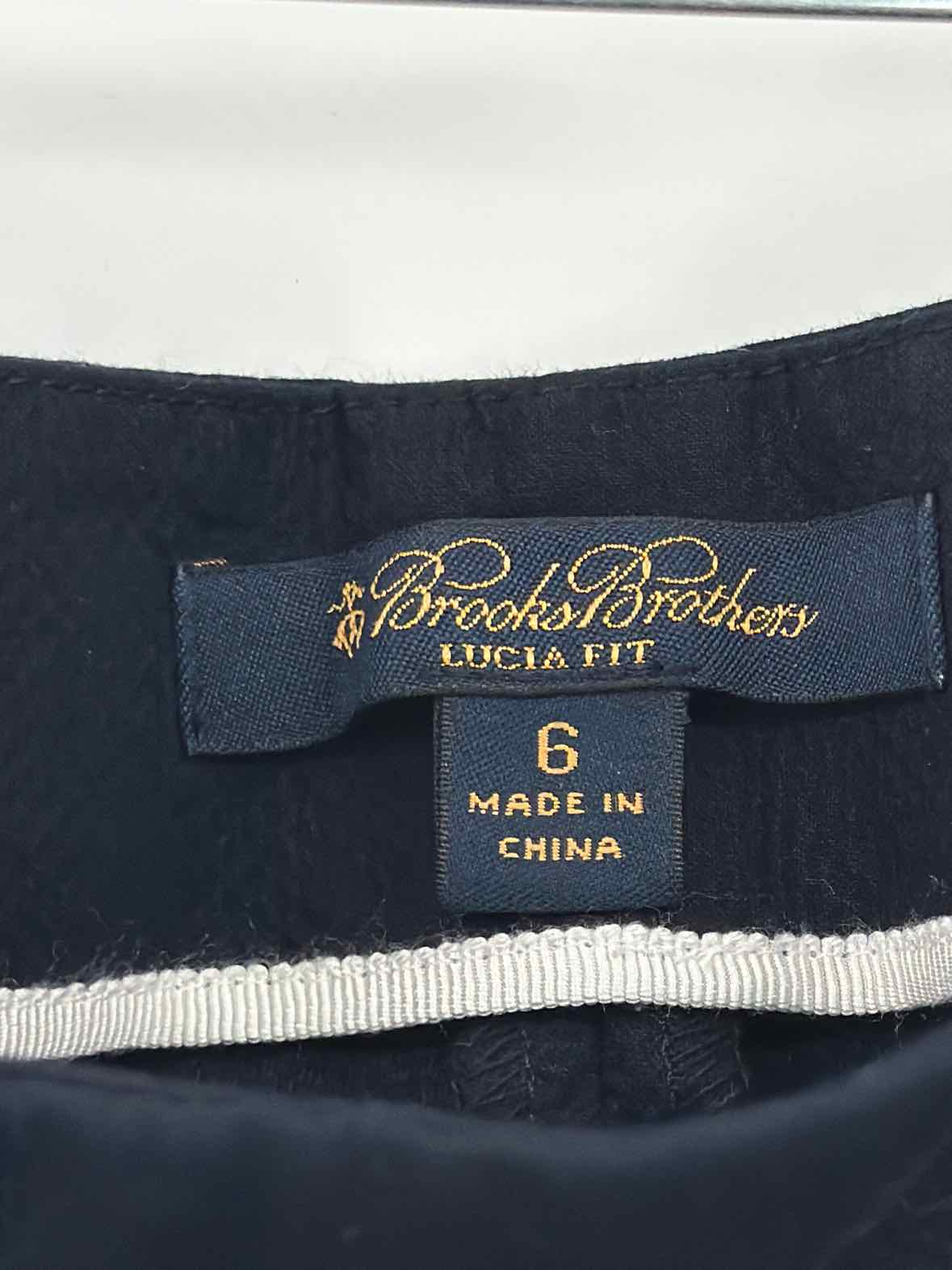 Pre-Owned Brooks Brothers Navy Size 6 Dress Pants | True Fashionistas.