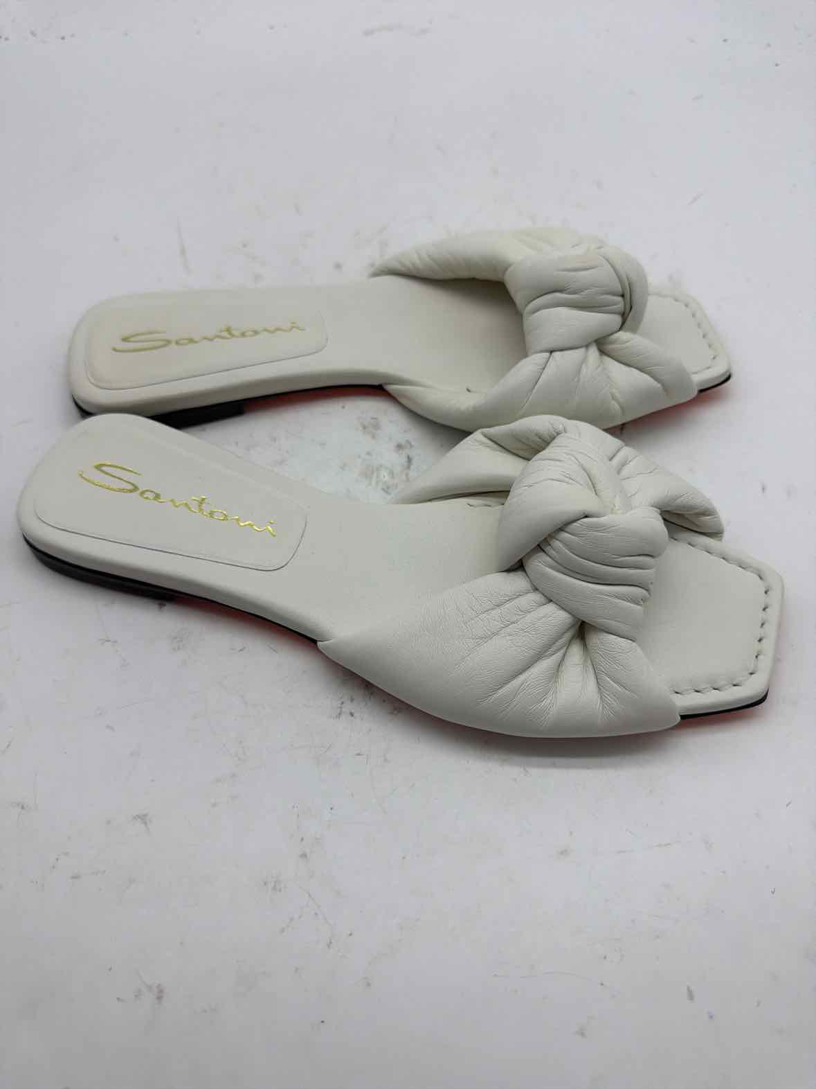 Pre-Owned Santorini White Size 6.5 Mule Sandals | True Fashionistas.