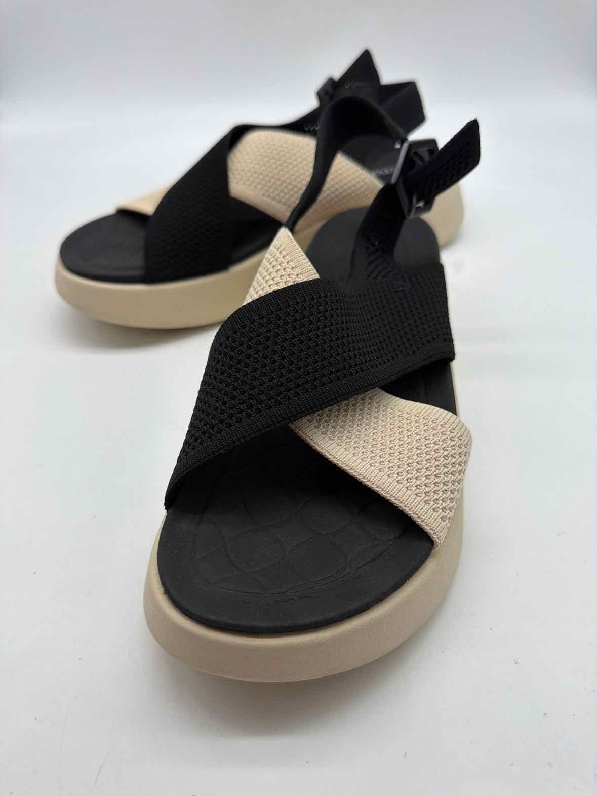 Pre-Owned Vivaia Black Size 40 Strappy Sandals | True Fashionistas.
