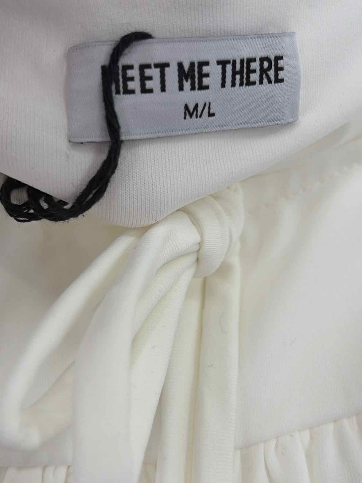 Pre-Owned Meet Me There White Size M/L Skort Mini Skirt | True Fashionistas.