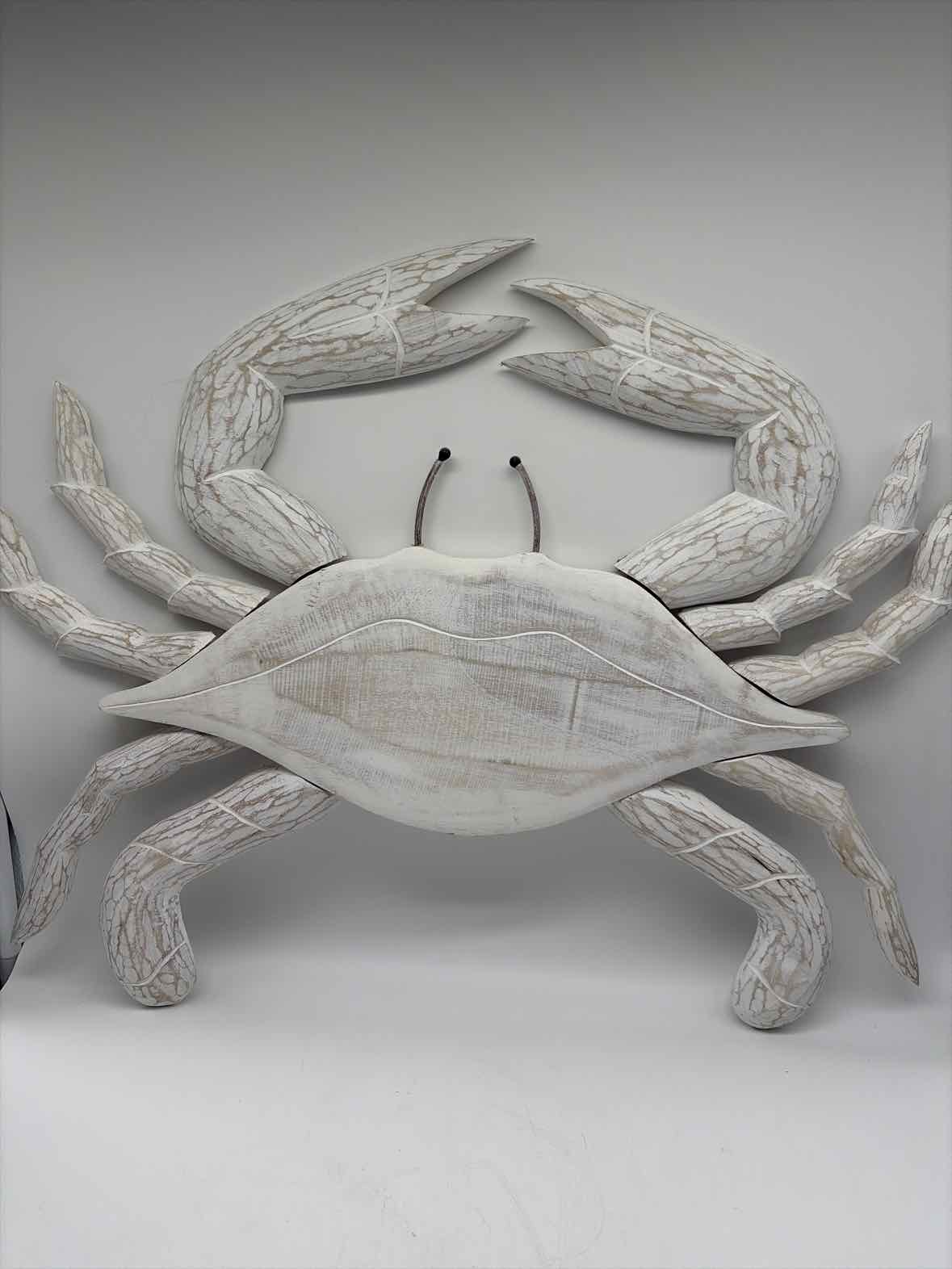 Whitewash Wood Crab Art Work | True Fashionistas.