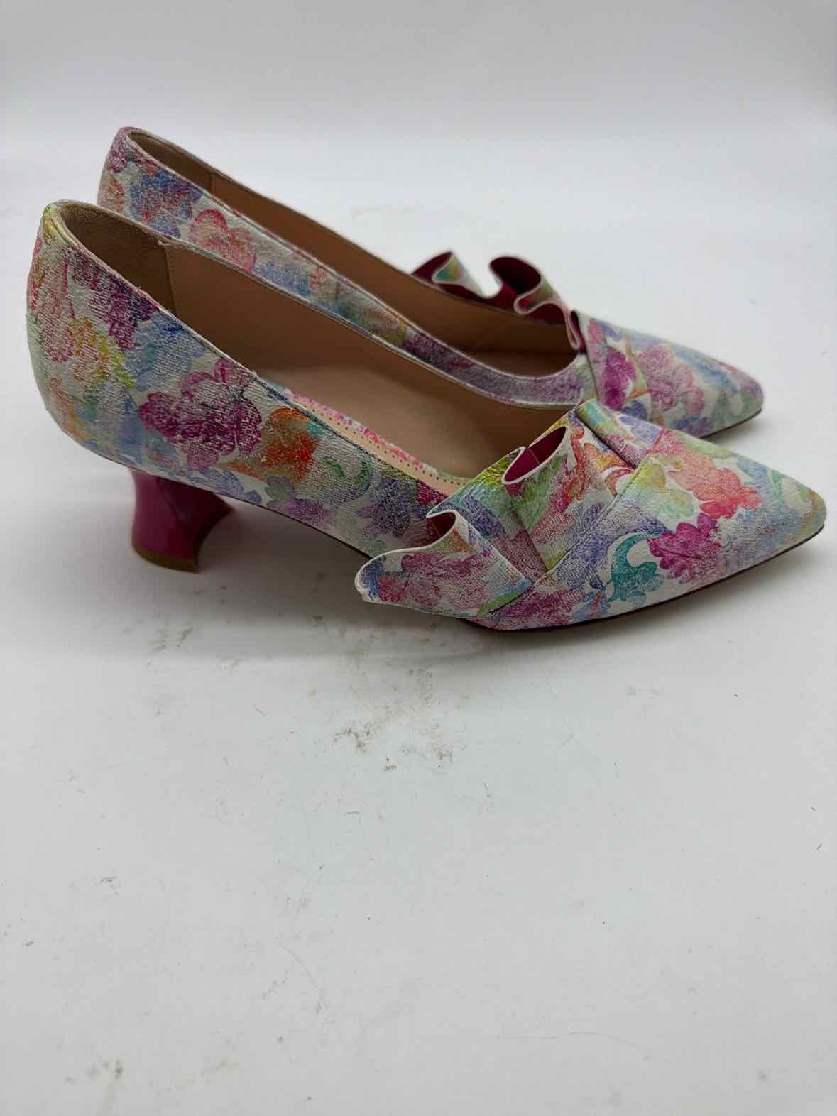 Pre-Owned D. Lacquaniti White Size 37 Pump Heels | True Fashionistas.
