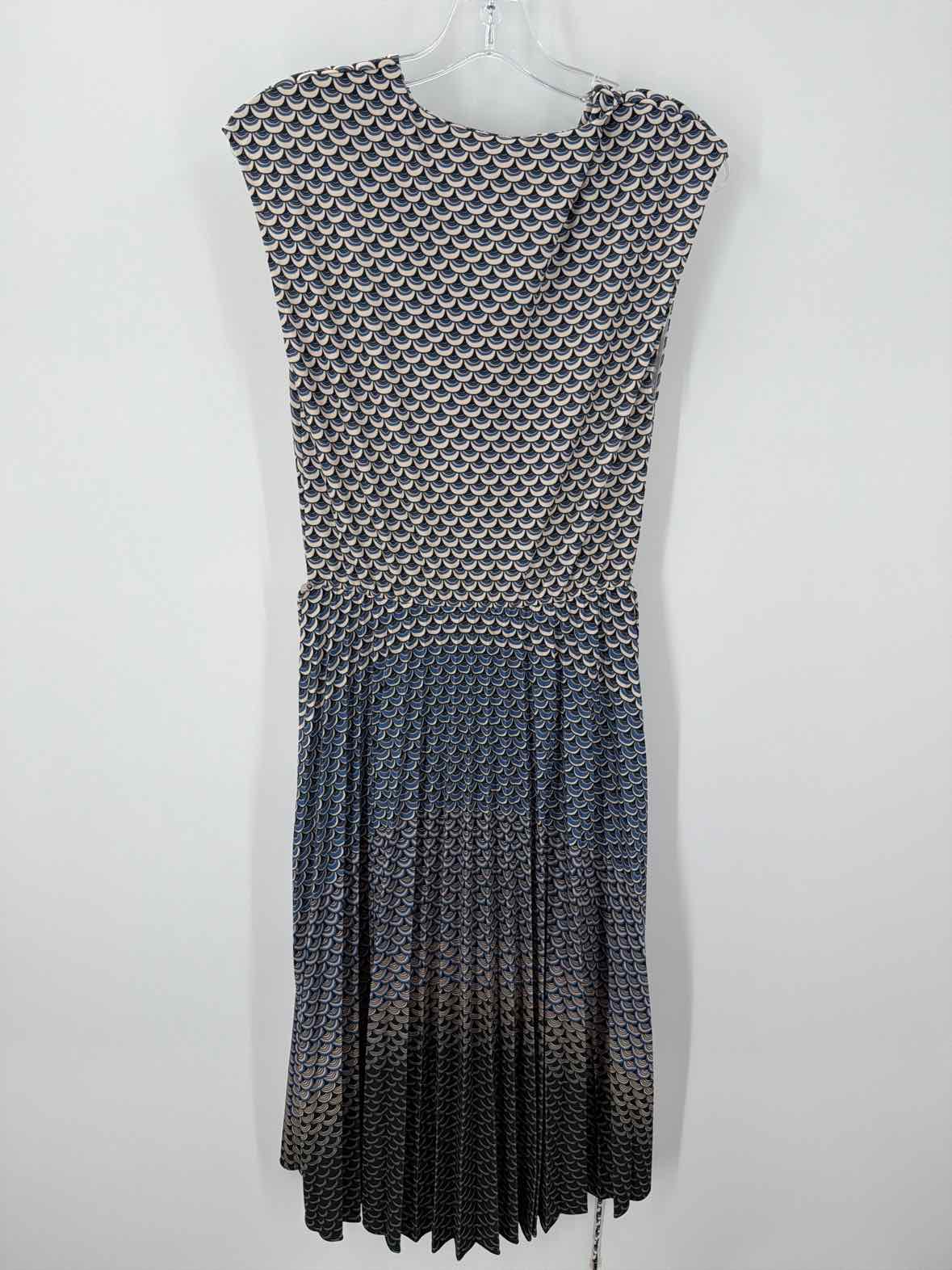 Pre-Owned Ted Baker Blue Size 1/2 Midi Sleeveless Dress | True Fashionistas.