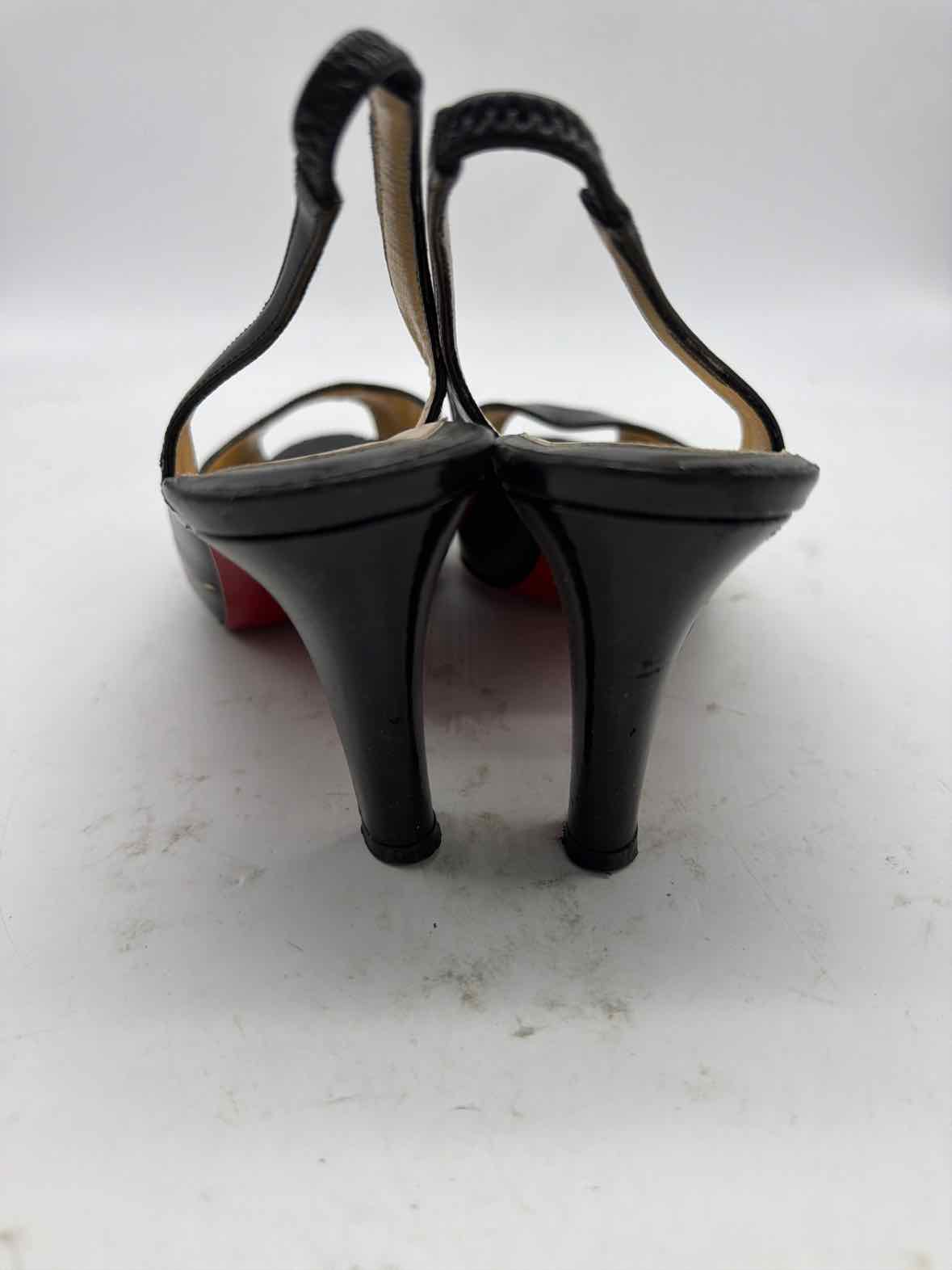 Pre-Owned Christian Louboutin Black Size 7.5 Patent Leather Slingback Heels | True Fashionistas.
