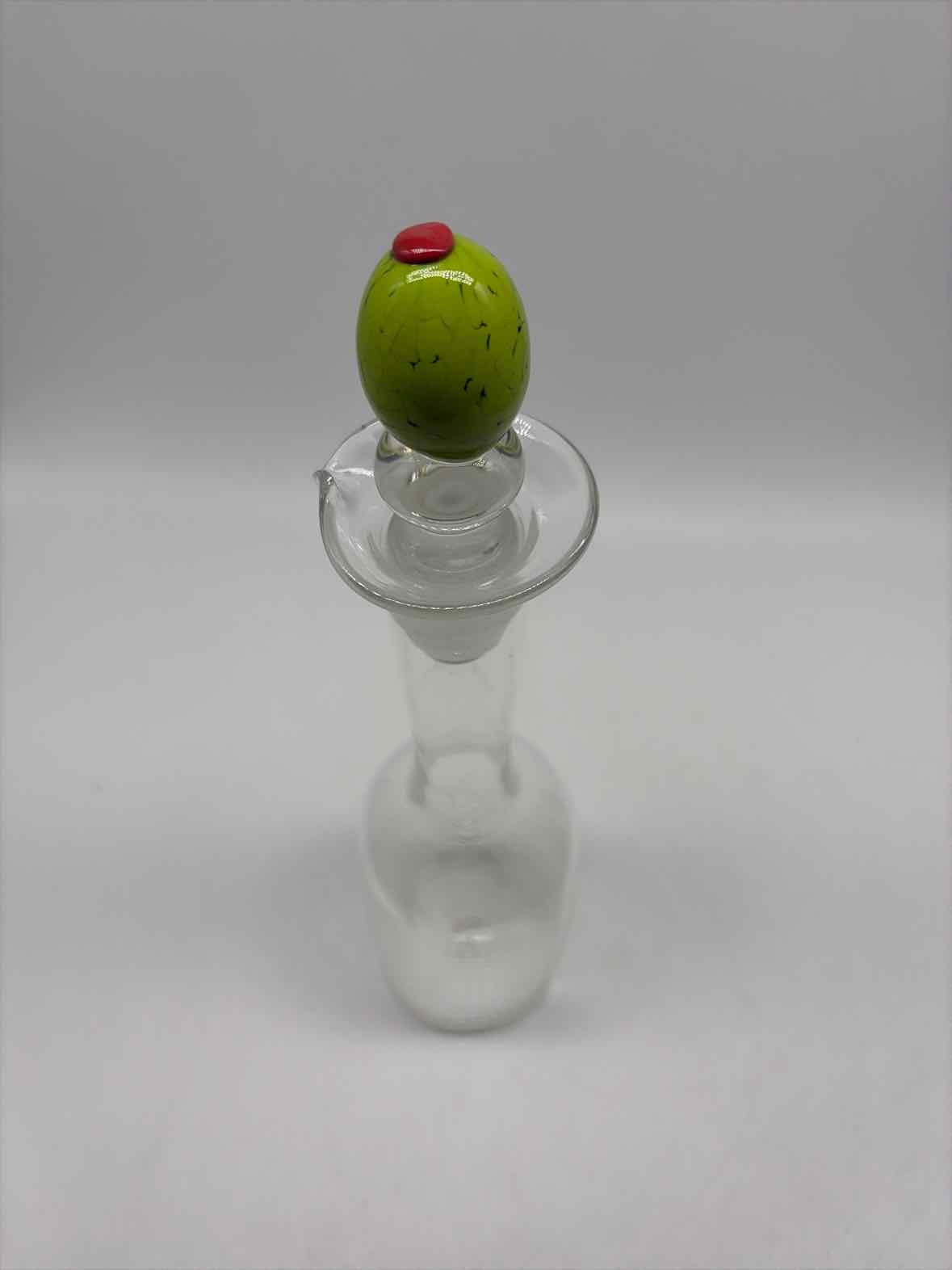 Glass Bottle With Olive Stopper | True Fashionistas.