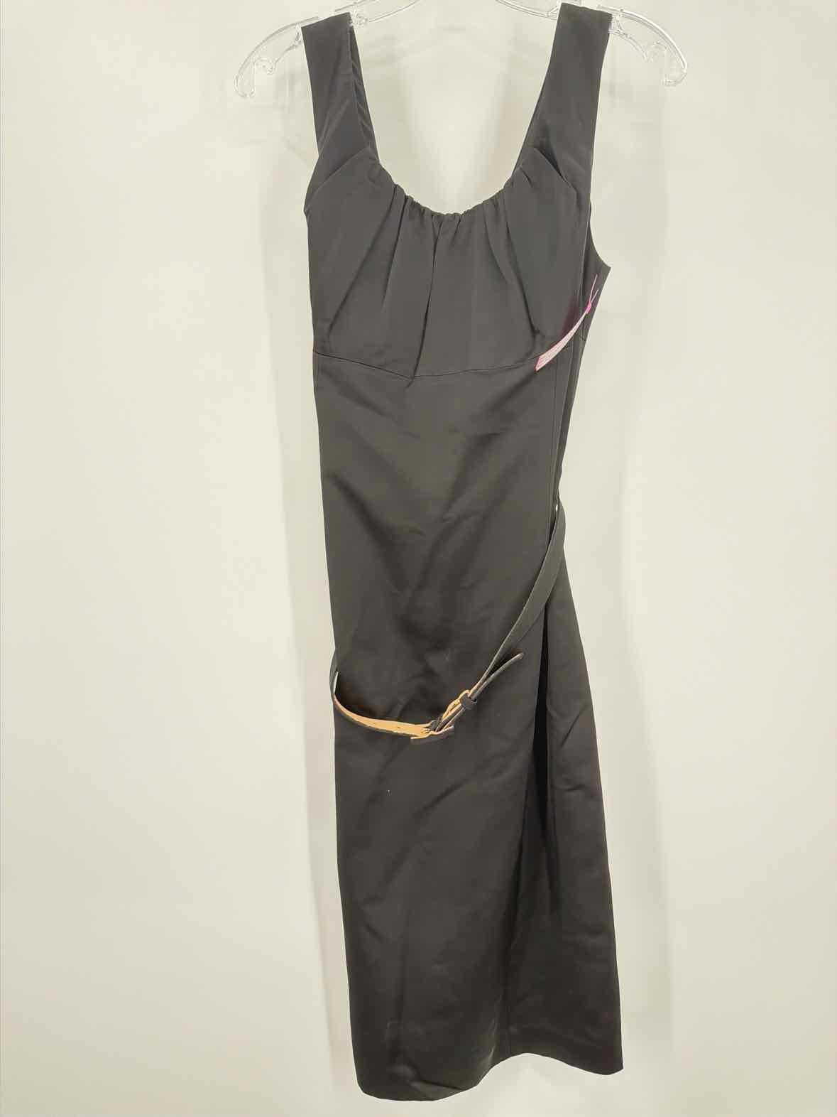 Pre-Owned St John Black Size 10 Short Sleeveless Dress | True Fashionistas.