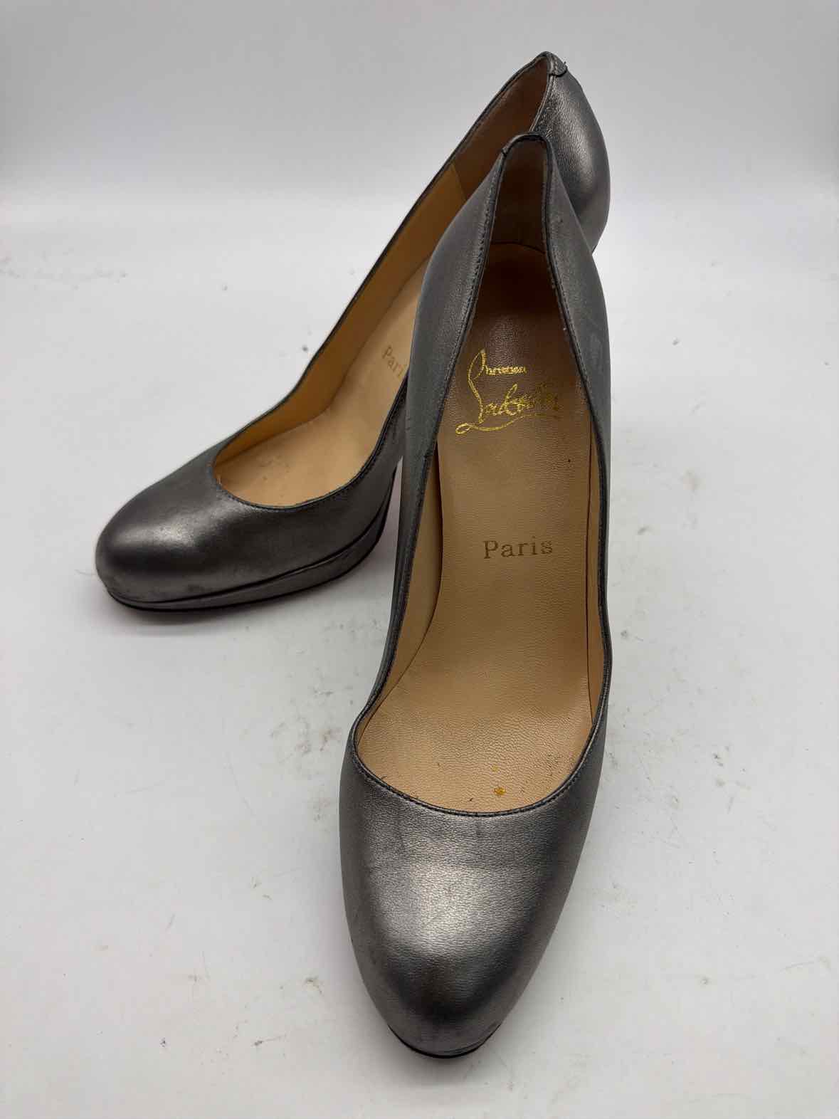 Pre-Owned Christian Louboutin Grey Size 40 Pump Heels | True Fashionistas.