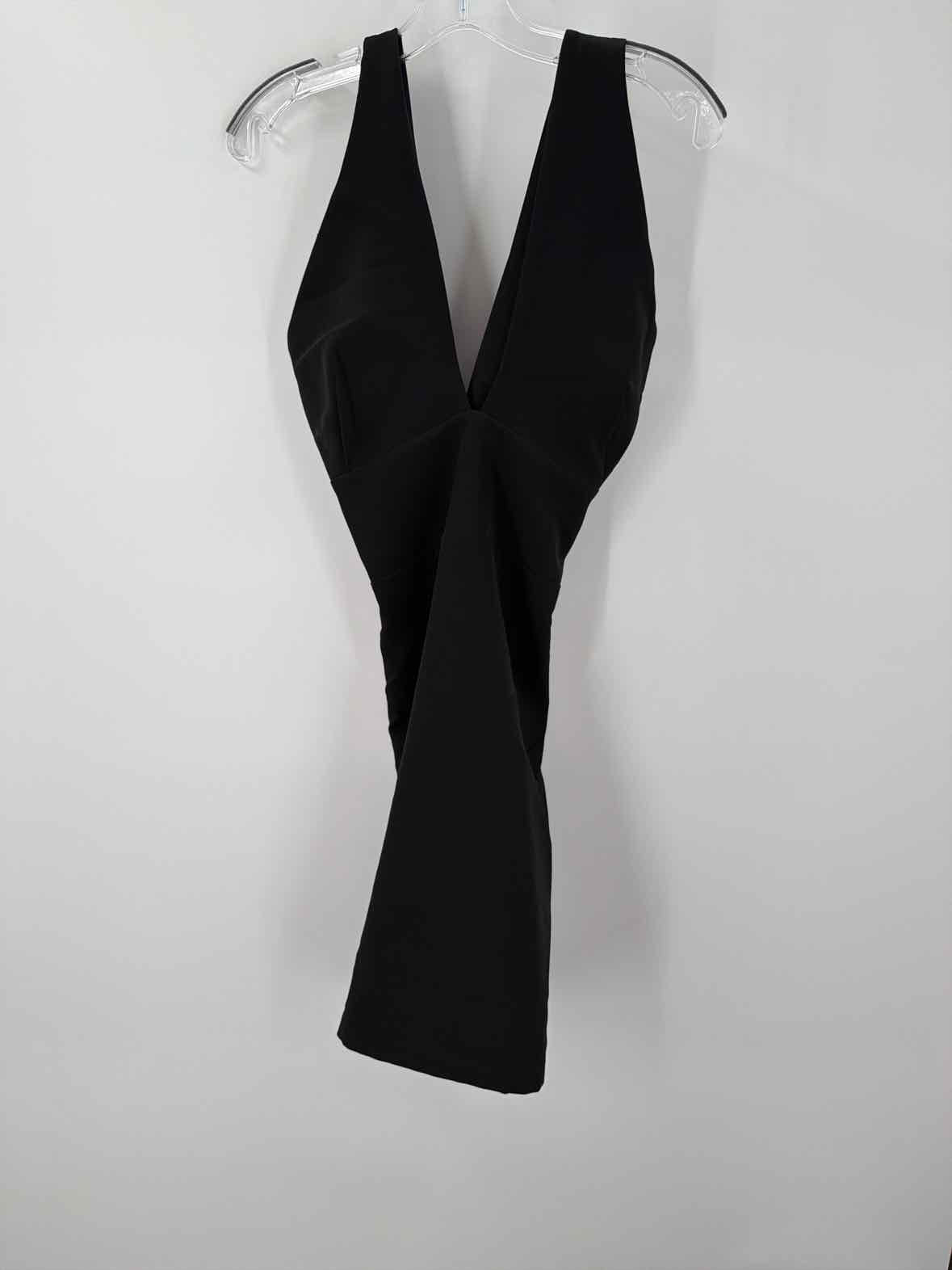 Pre-Owned Rinascimento Black Size Medium Short Sleeveless Dress | True Fashionistas.