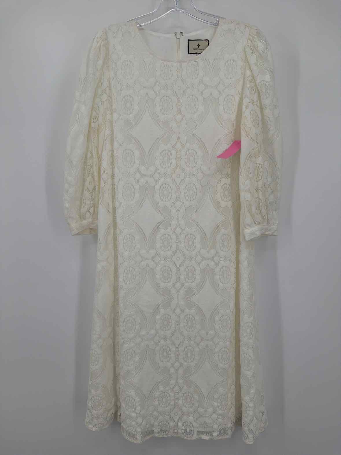 Pre-Owned Tuckernuck White Size Medium Lace Short Long Sleeve Dress | True Fashionistas.