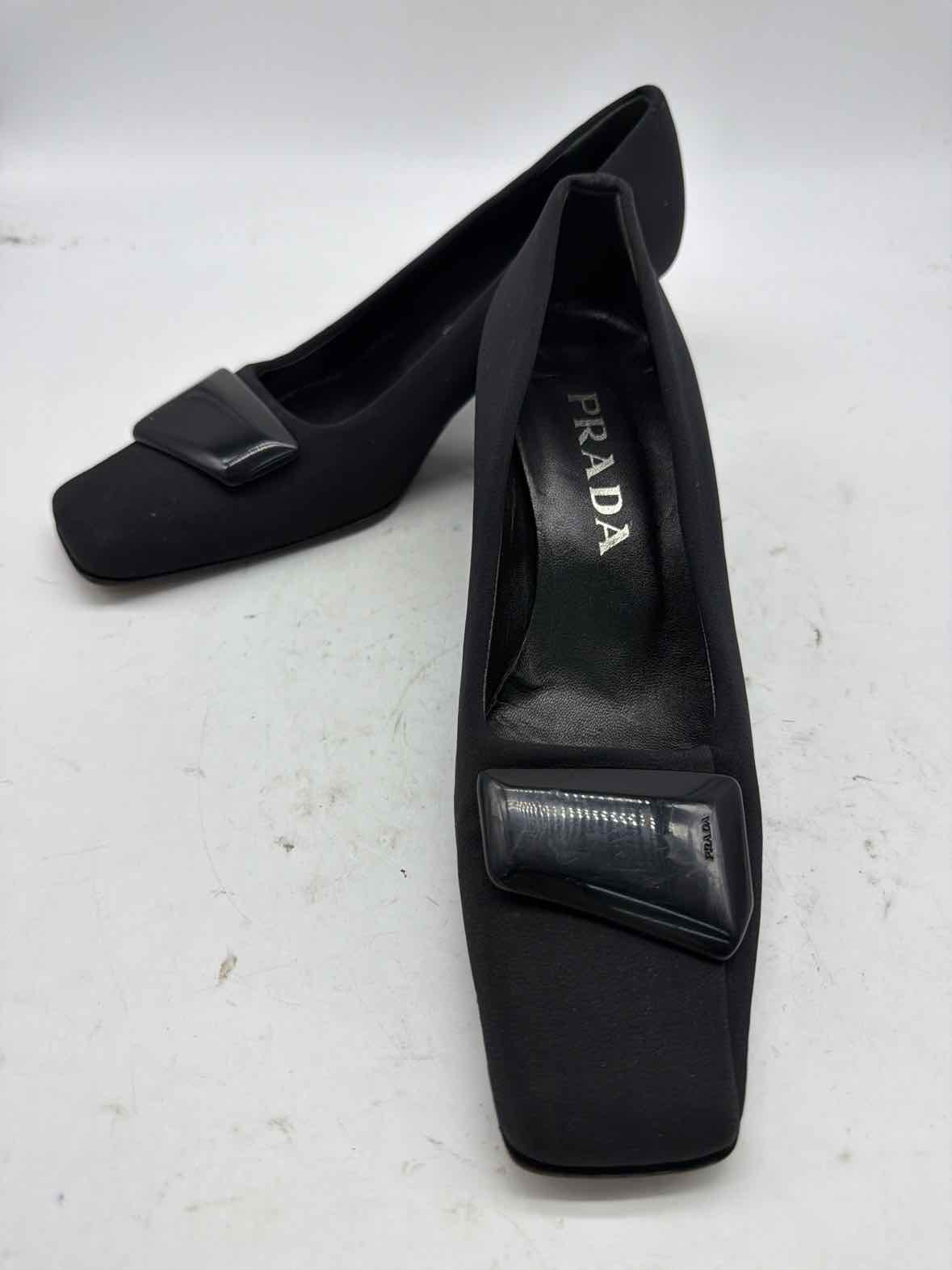 Pre-Owned Prada Black Size 6.5 Pump Heels | True Fashionistas.