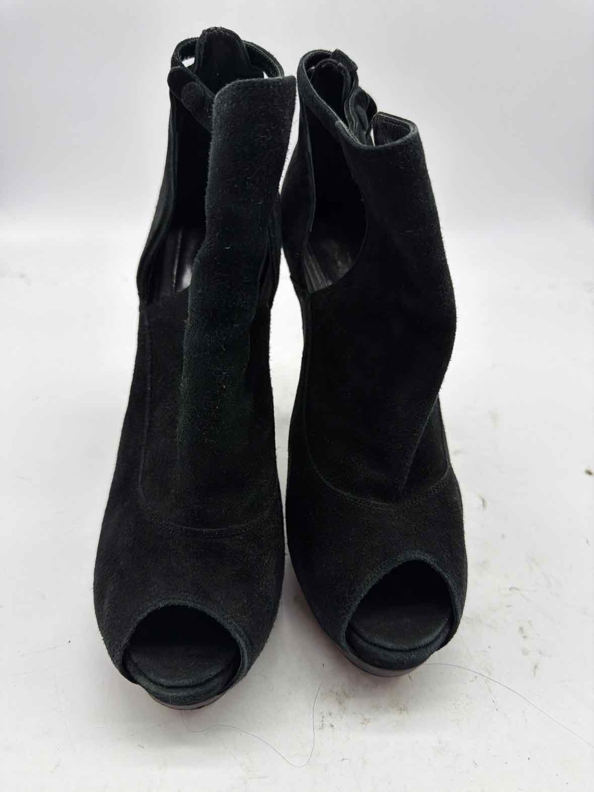 Pre-Owned Fendi Black Size 8.5 Stiletto Heels | True Fashionistas.