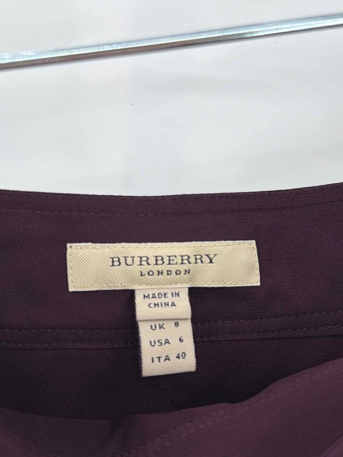 Pre-Owned Burberry Purple Size 6 Pencil Skirt | True Fashionistas.