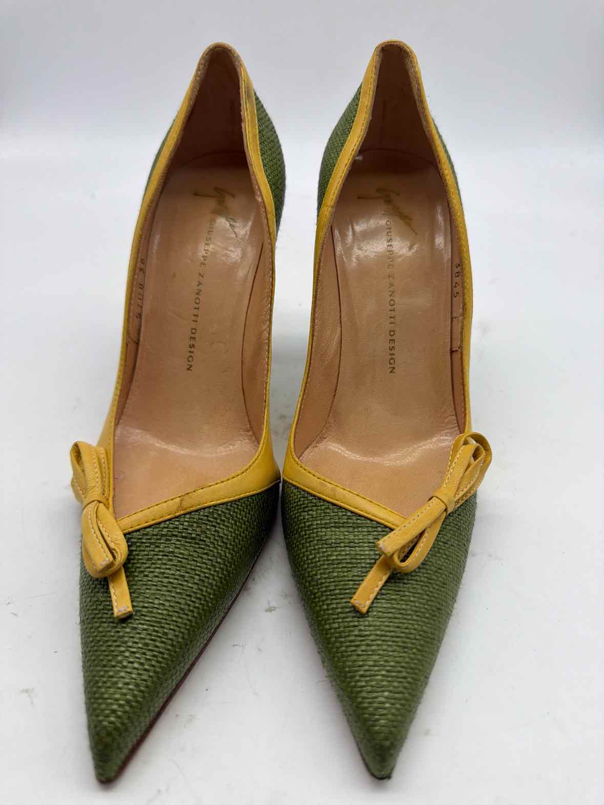 Pre-Owned Giuseppe Zanotti Green Size 6 Pump Heels | True Fashionistas.