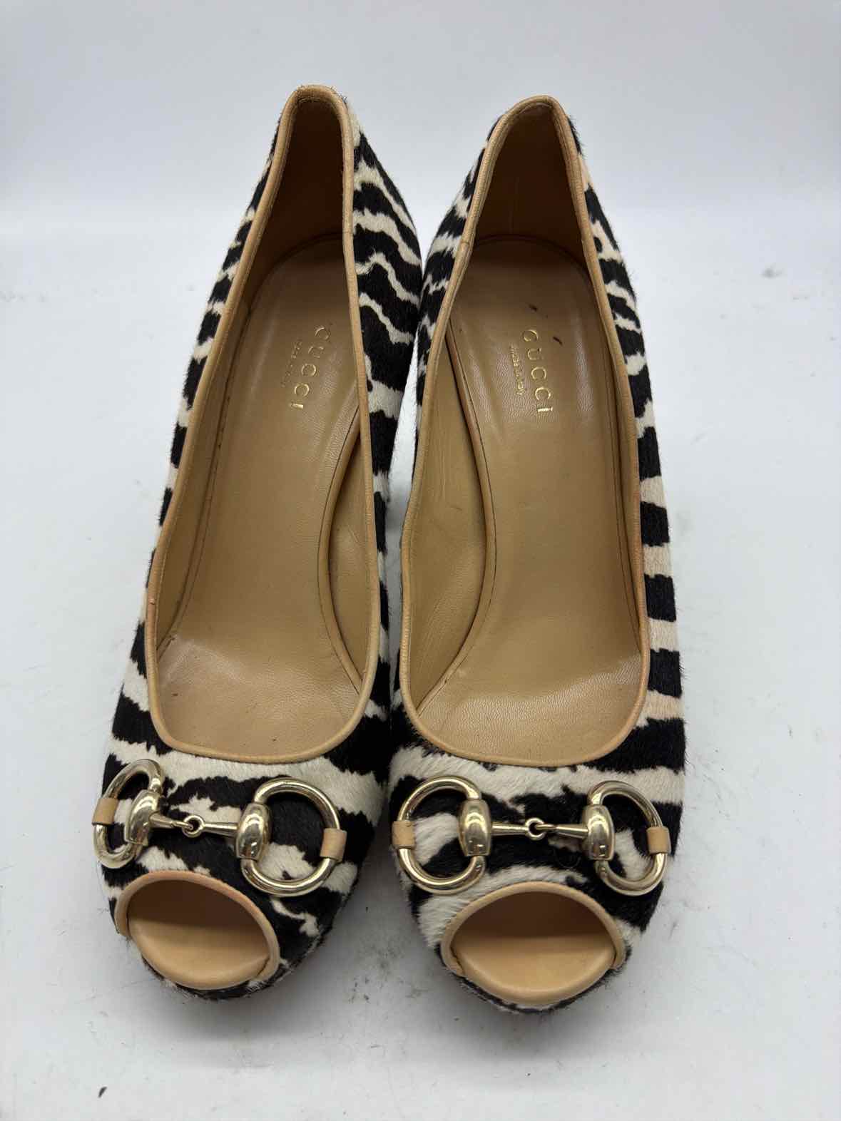 Pre-Owned Prada Grey Size 6.5 Suede Slip On Flats | True Fashionistas.