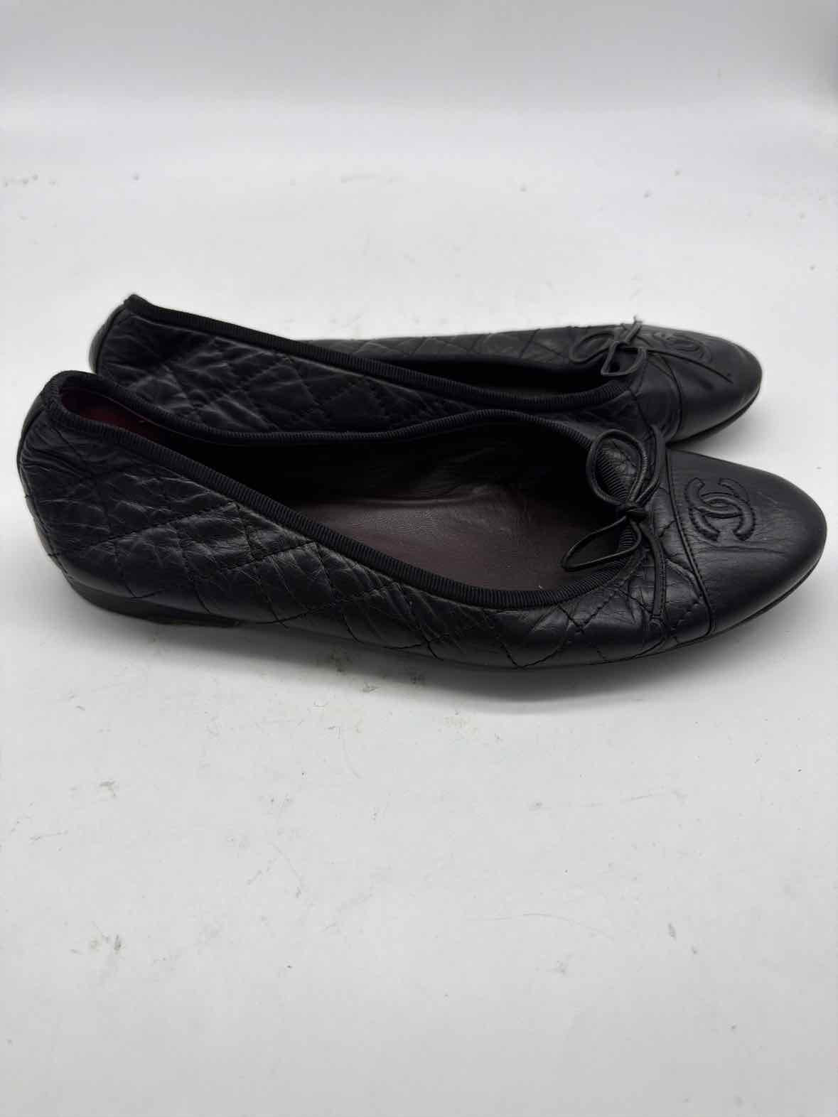Pre-Owned Chanel Black Size 8.5 Slip On Flats | True Fashionistas.