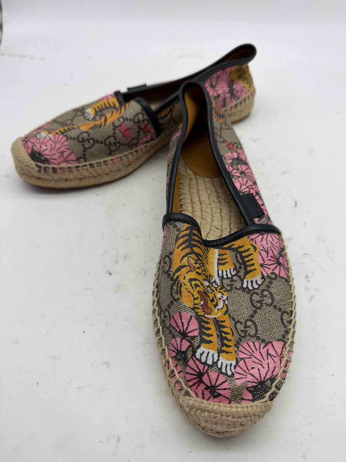 Pre-Owned Gucci Tan Size 8 Bengal Tiger Espadrilles Flats | True Fashionistas.