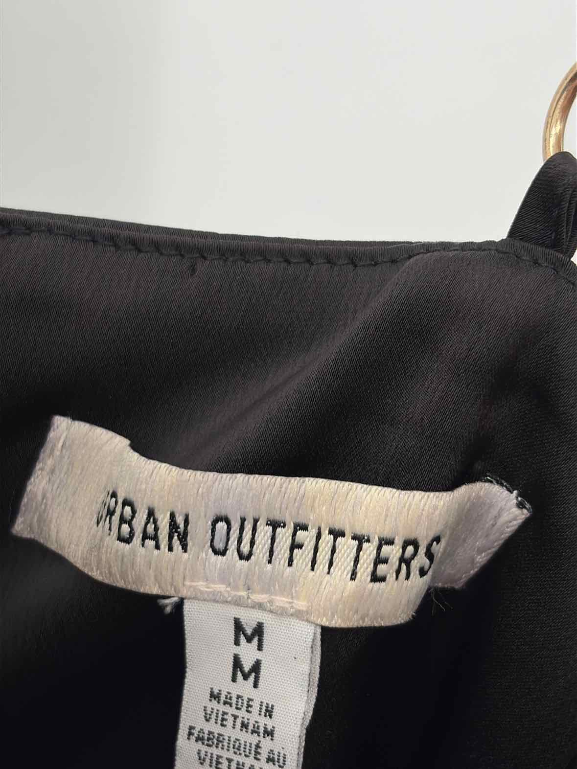 Pre-Owned Urban Outfitters Black Size Medium Knee Length Sleeveless Dress | True Fashionistas.