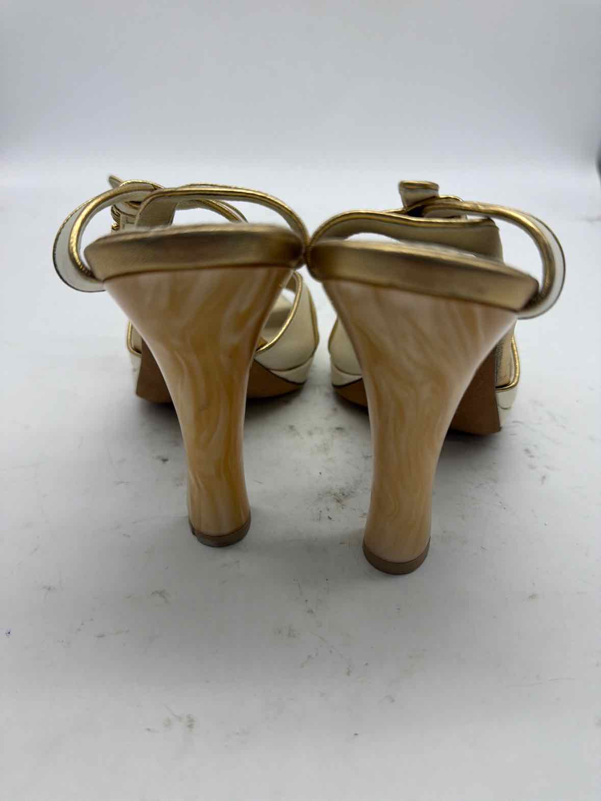 Pre-Owned Louis Vuitton White Size 7 Strappy Strappy Heels | True Fashionistas.