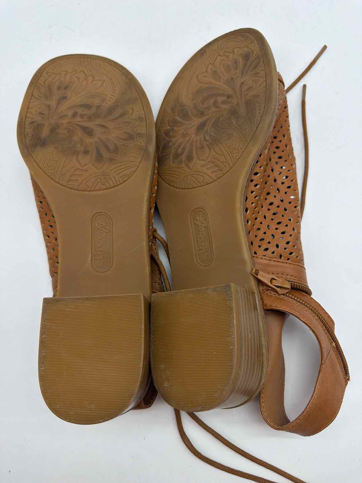 Pre-Owned Sofft Tan Size 9.5 Caged Flats | True Fashionistas.