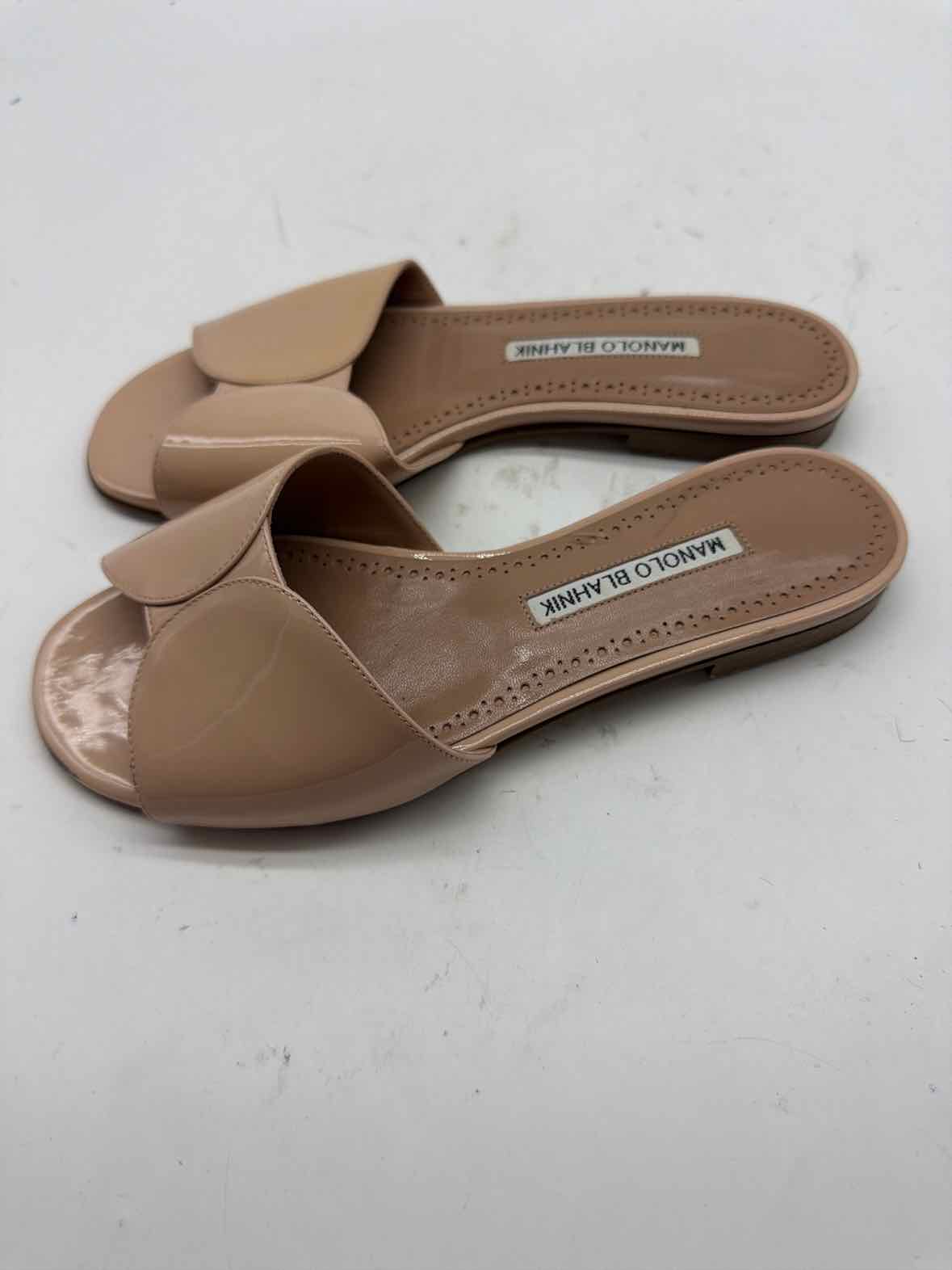 Pre-Owned Manolo Blahnik Tan Size 36 Mule Sandals | True Fashionistas.